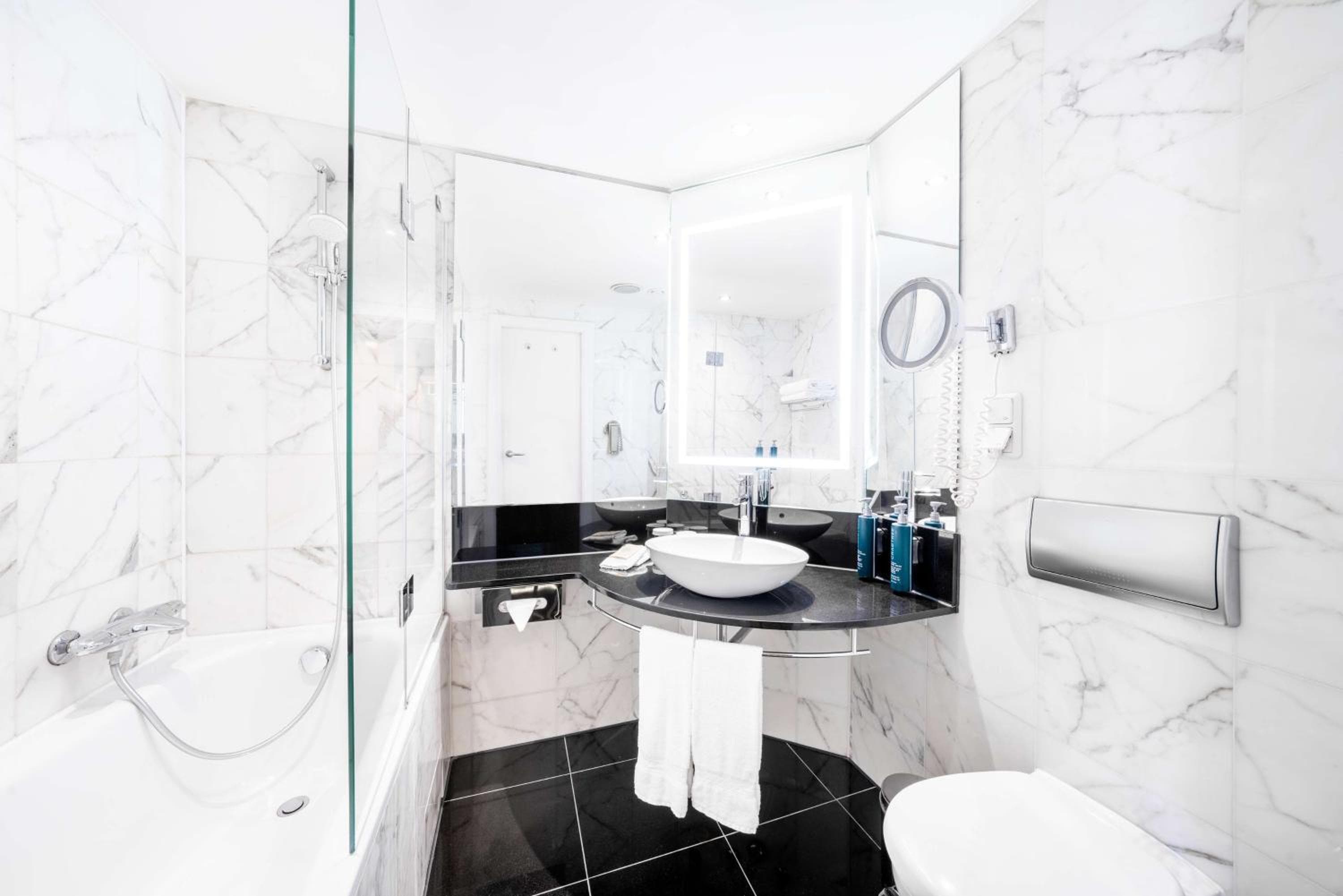 Hilton Berlin hotel, Anton-Wilhelm-Amo-Str. 30, Berlin, Germany — photo 75