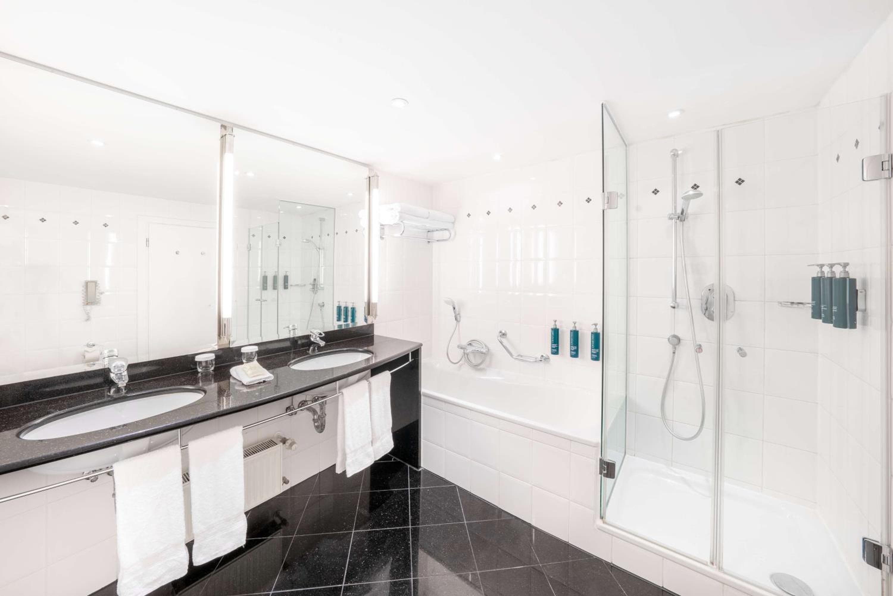 Hilton Berlin hotel, Anton-Wilhelm-Amo-Str. 30, Berlin, Germany — photo 24