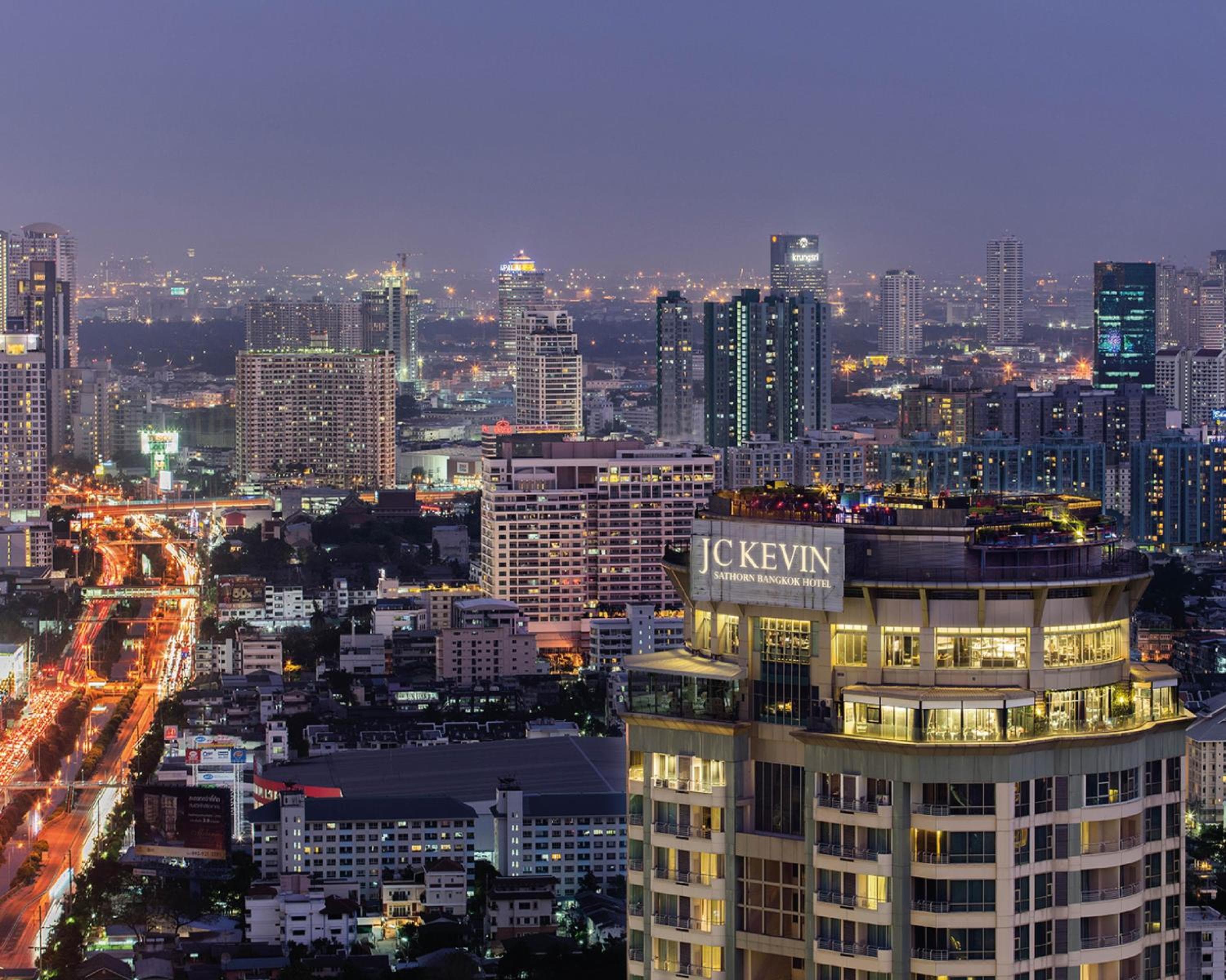 JC Kevin Sathorn Bangkok Hotel — 1