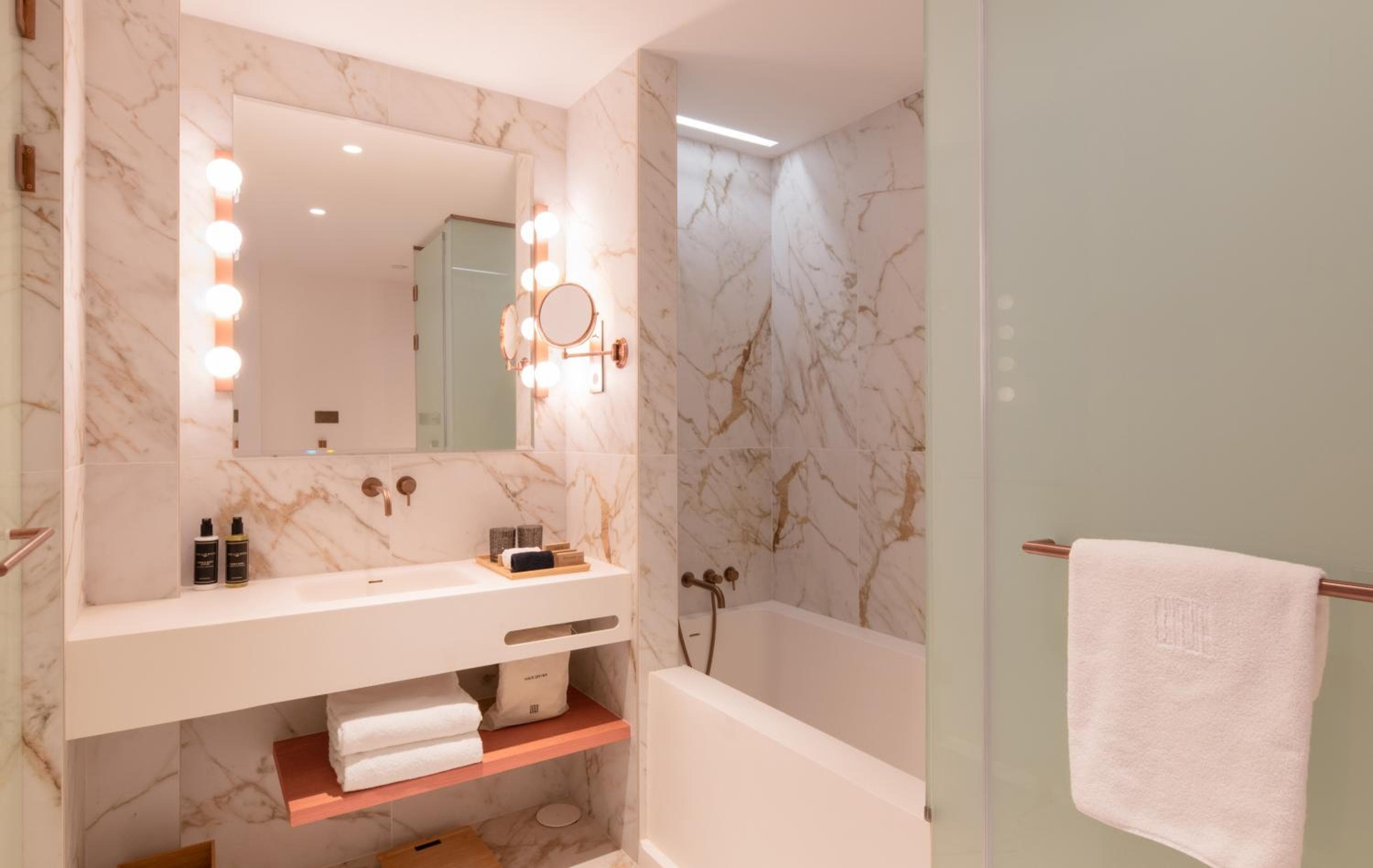 UMusic Hotel Madrid hotel, Calle de la Paz 11, Madrid, Spain — photo 38