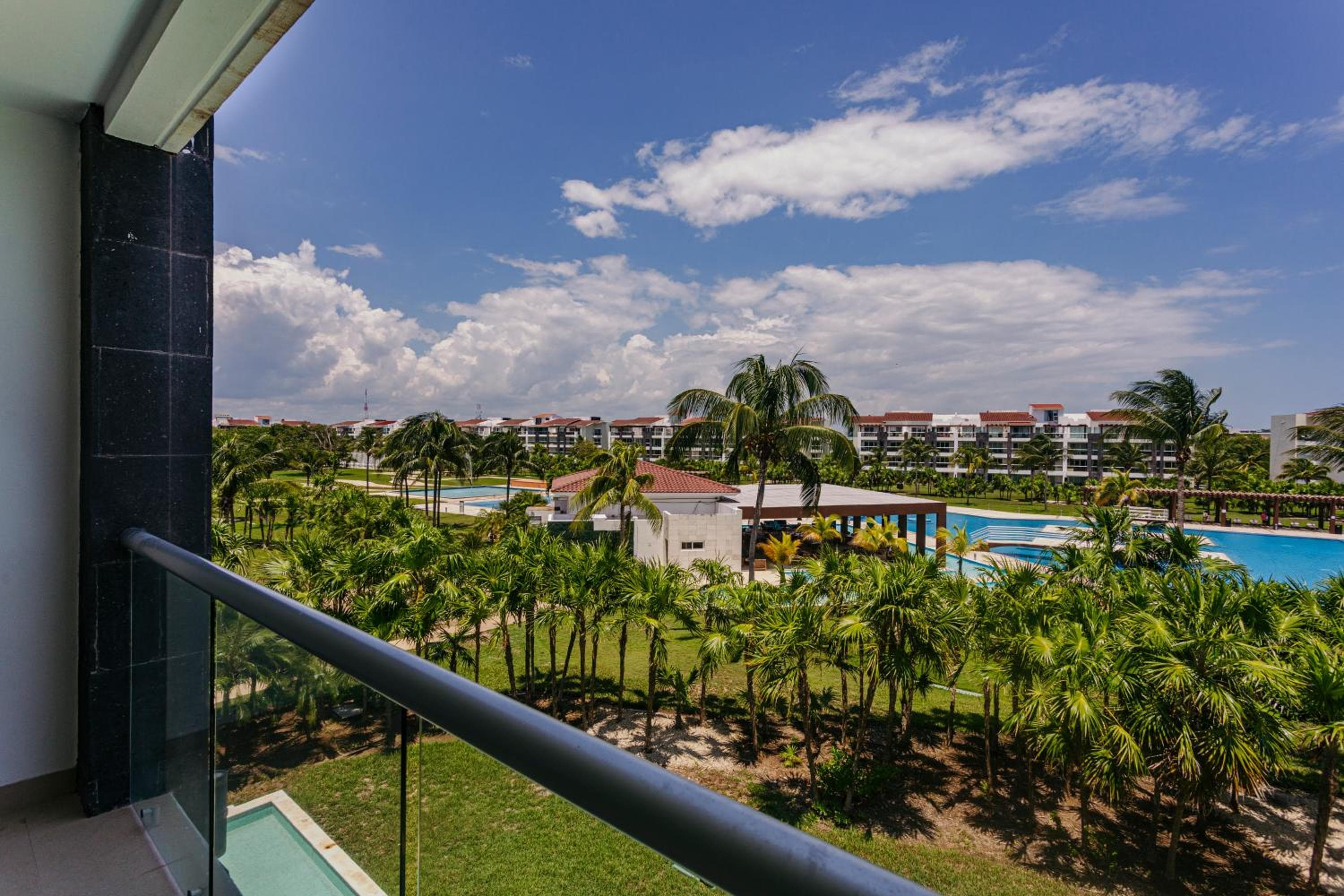 Mareazul Beach Front Condos At playa del Carmen — 27