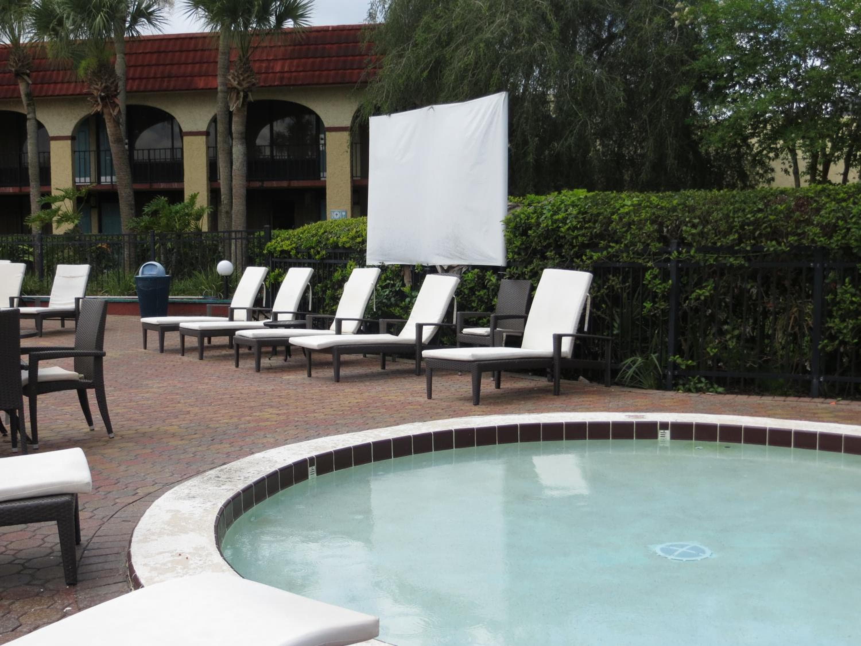 Maingate Lakeside Resort — 11