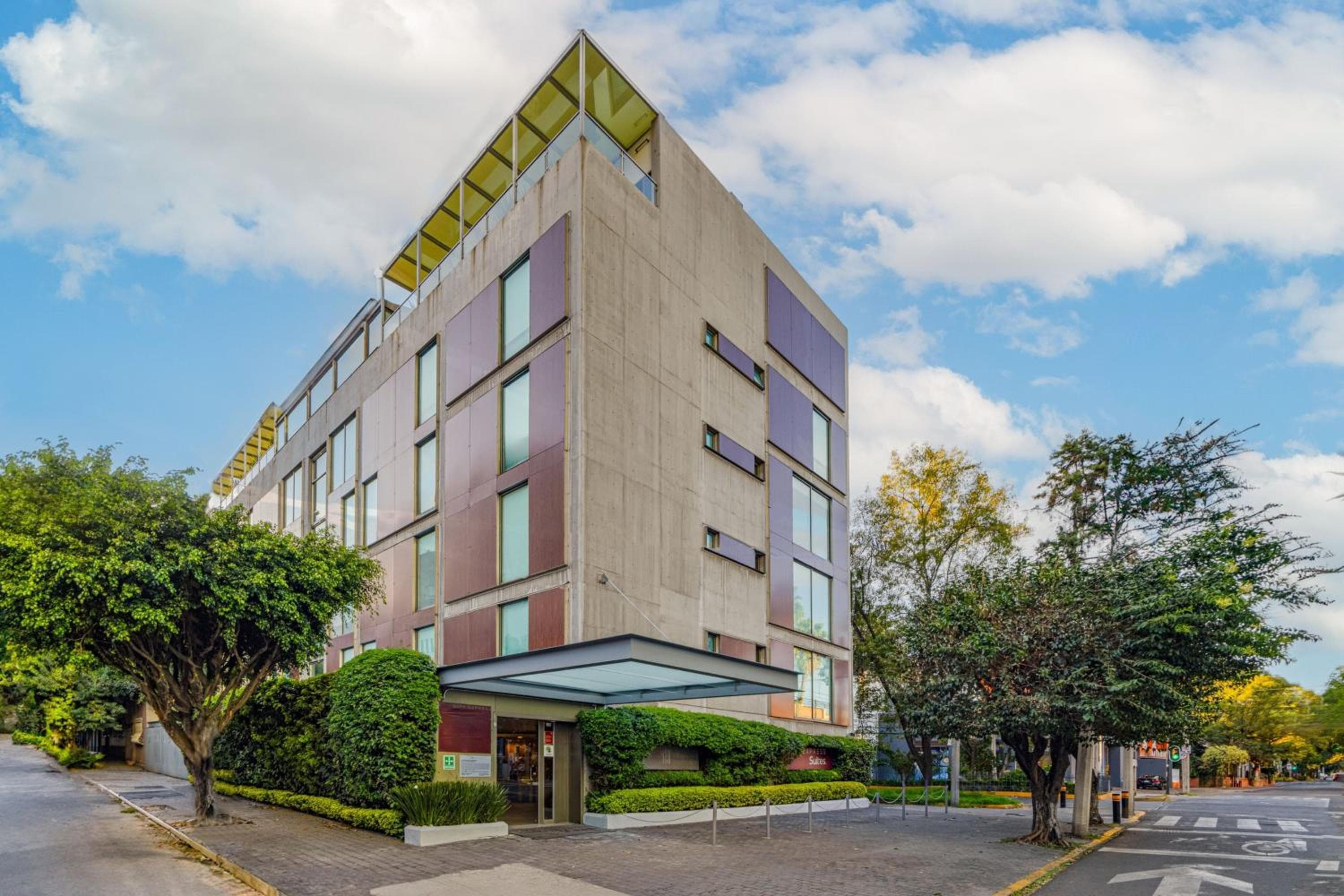 City Express Suites by Marriott Anzures — 7