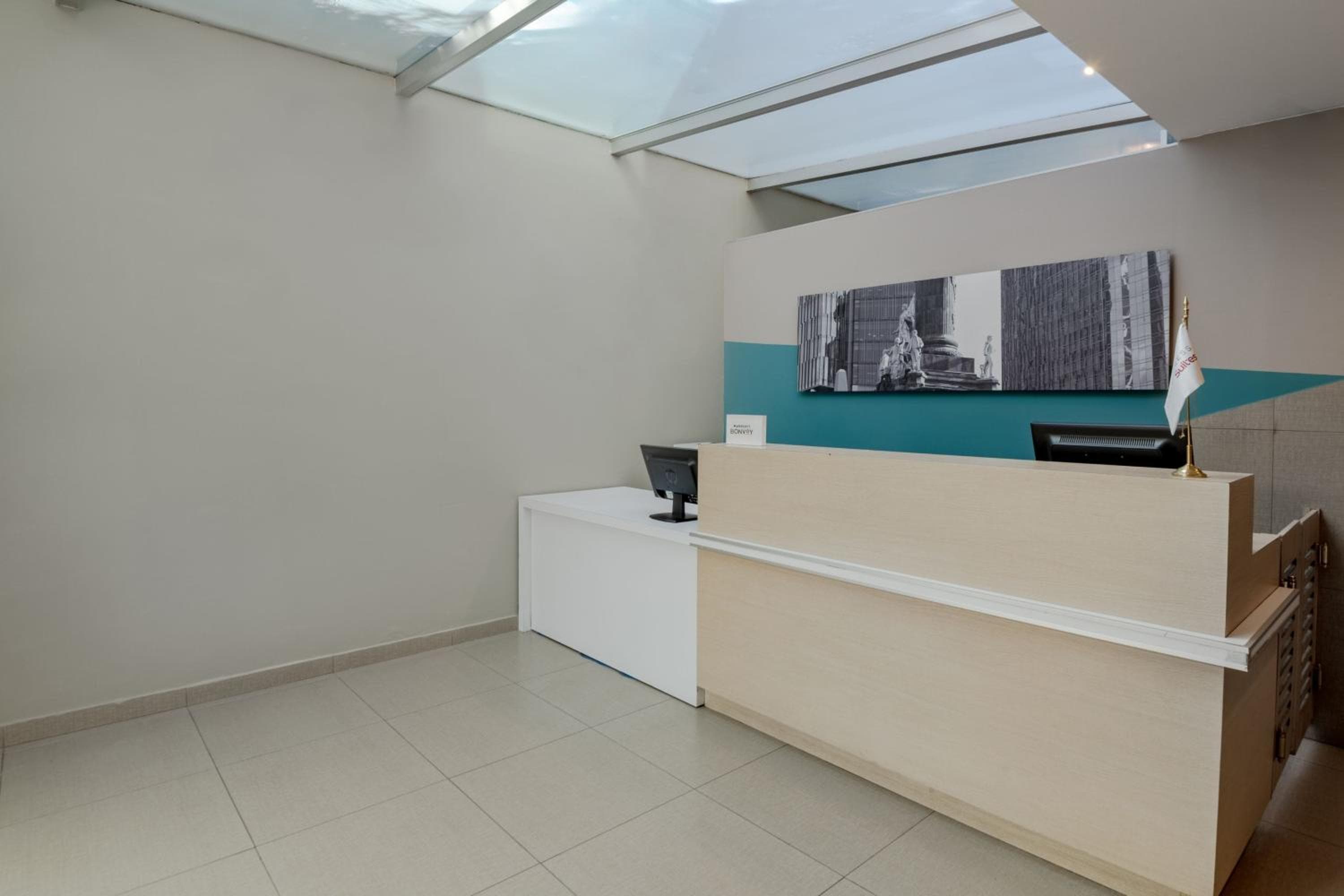 City Express Suites by Marriott Anzures — 8