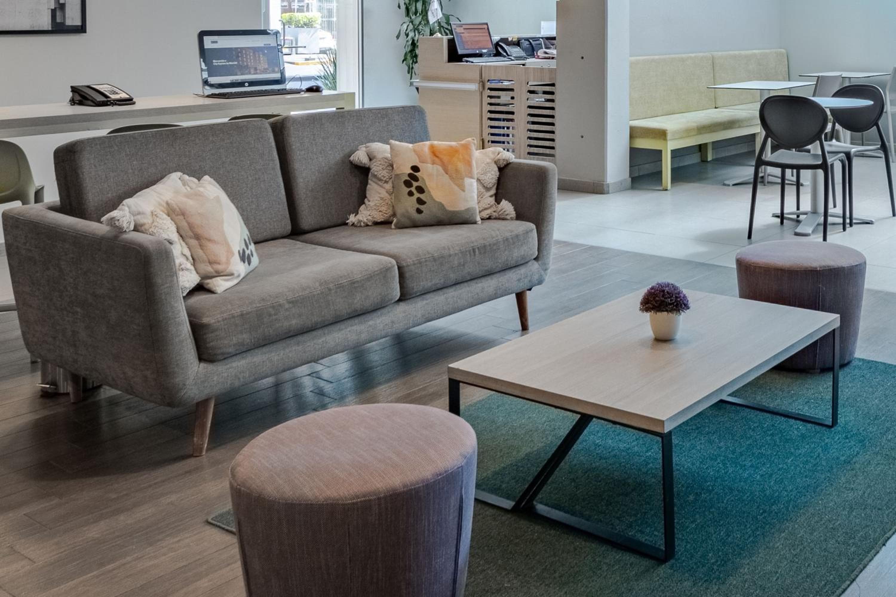 City Express Suites by Marriott Anzures — 11