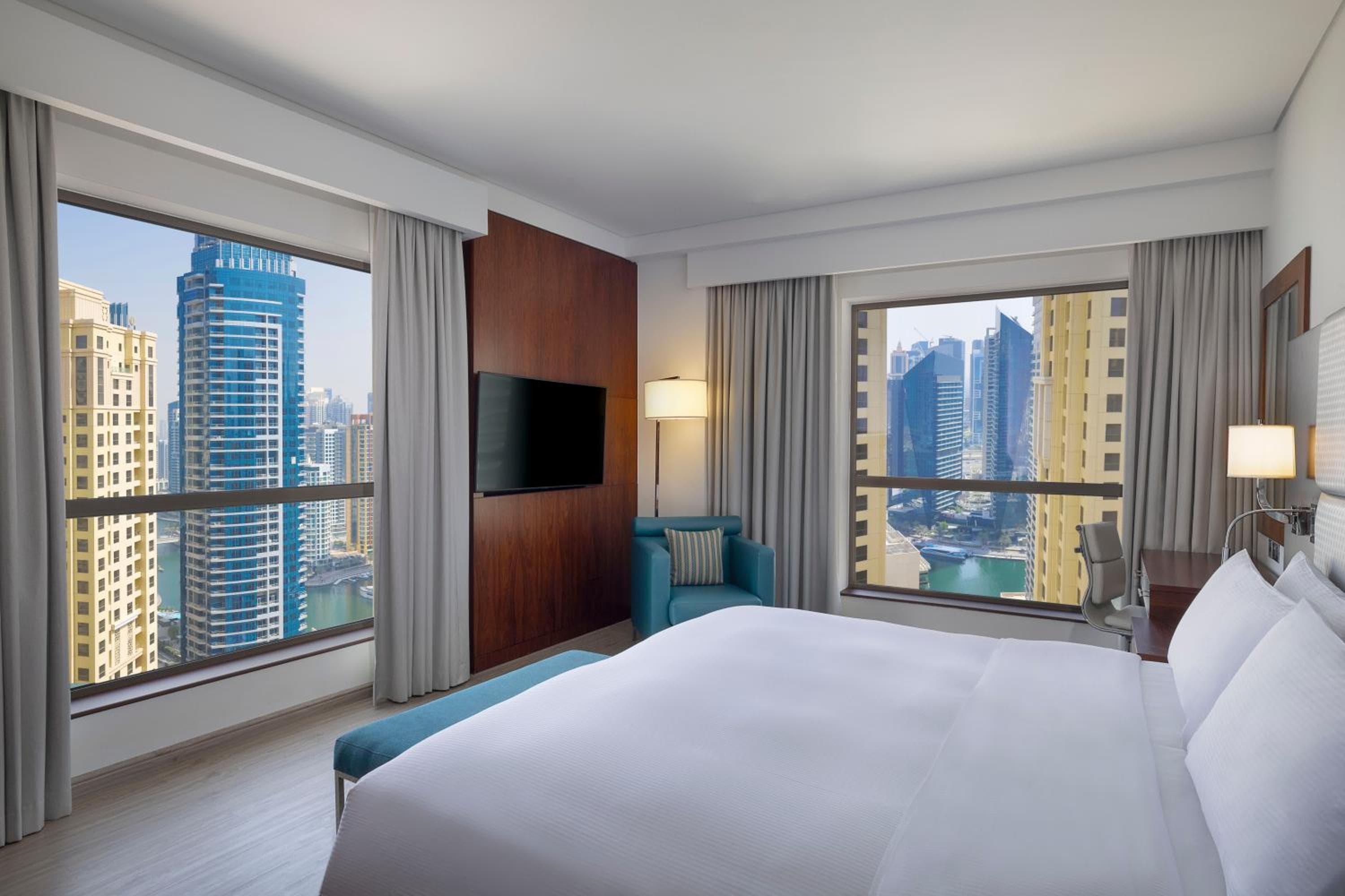 Hilton Dubai The Walk — 21