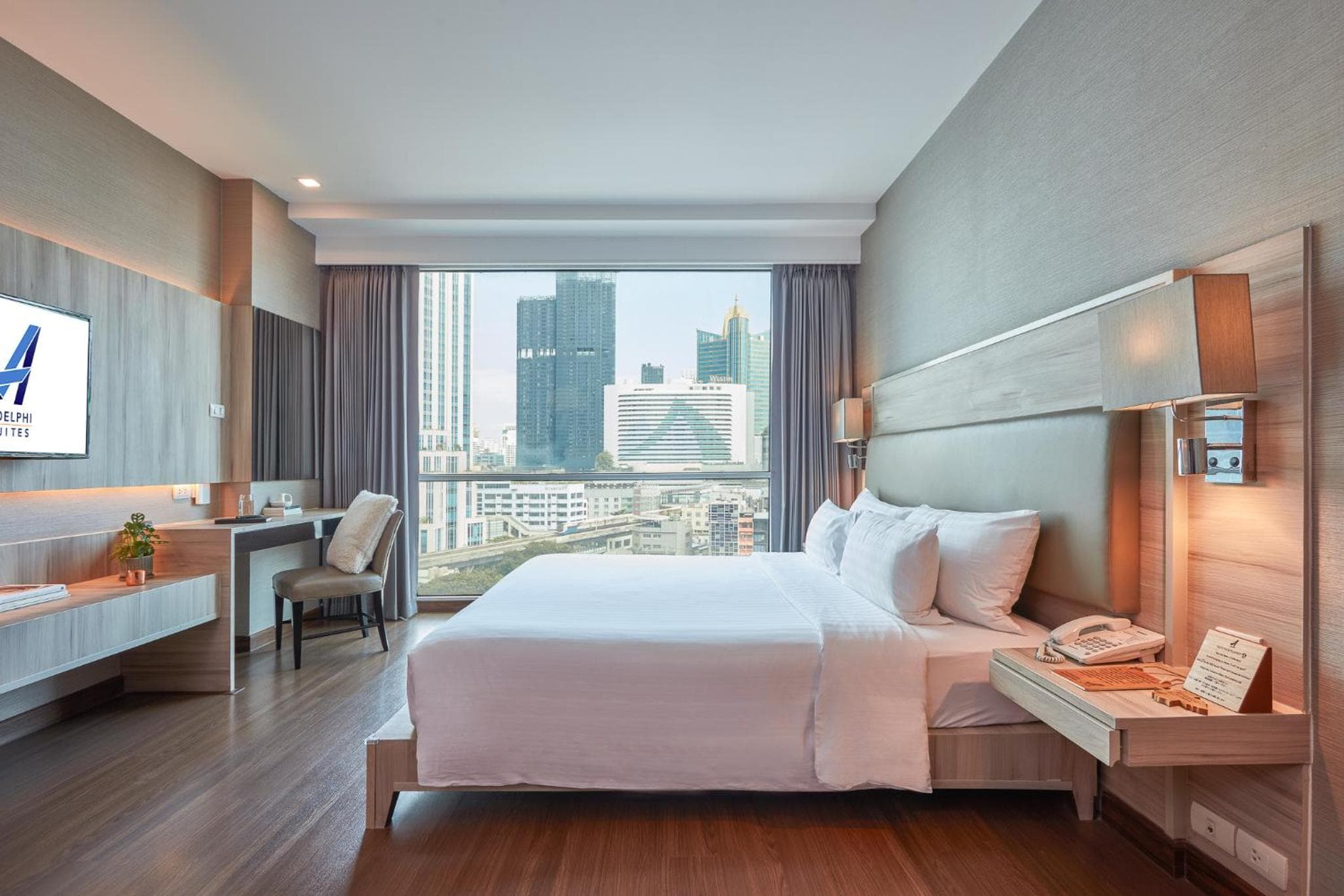 Adelphi Suites Bangkok — 11