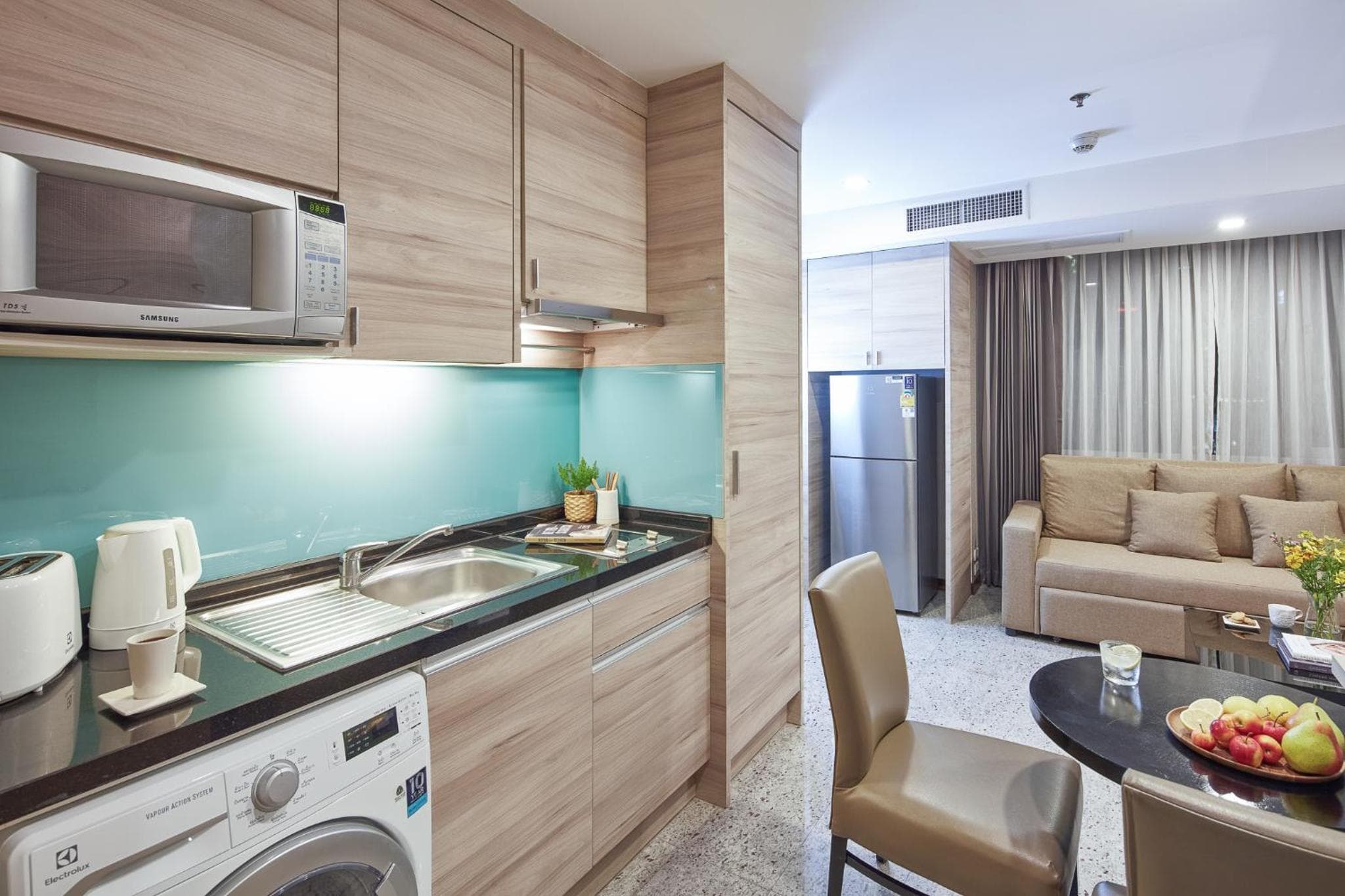 Adelphi Suites Bangkok — 14