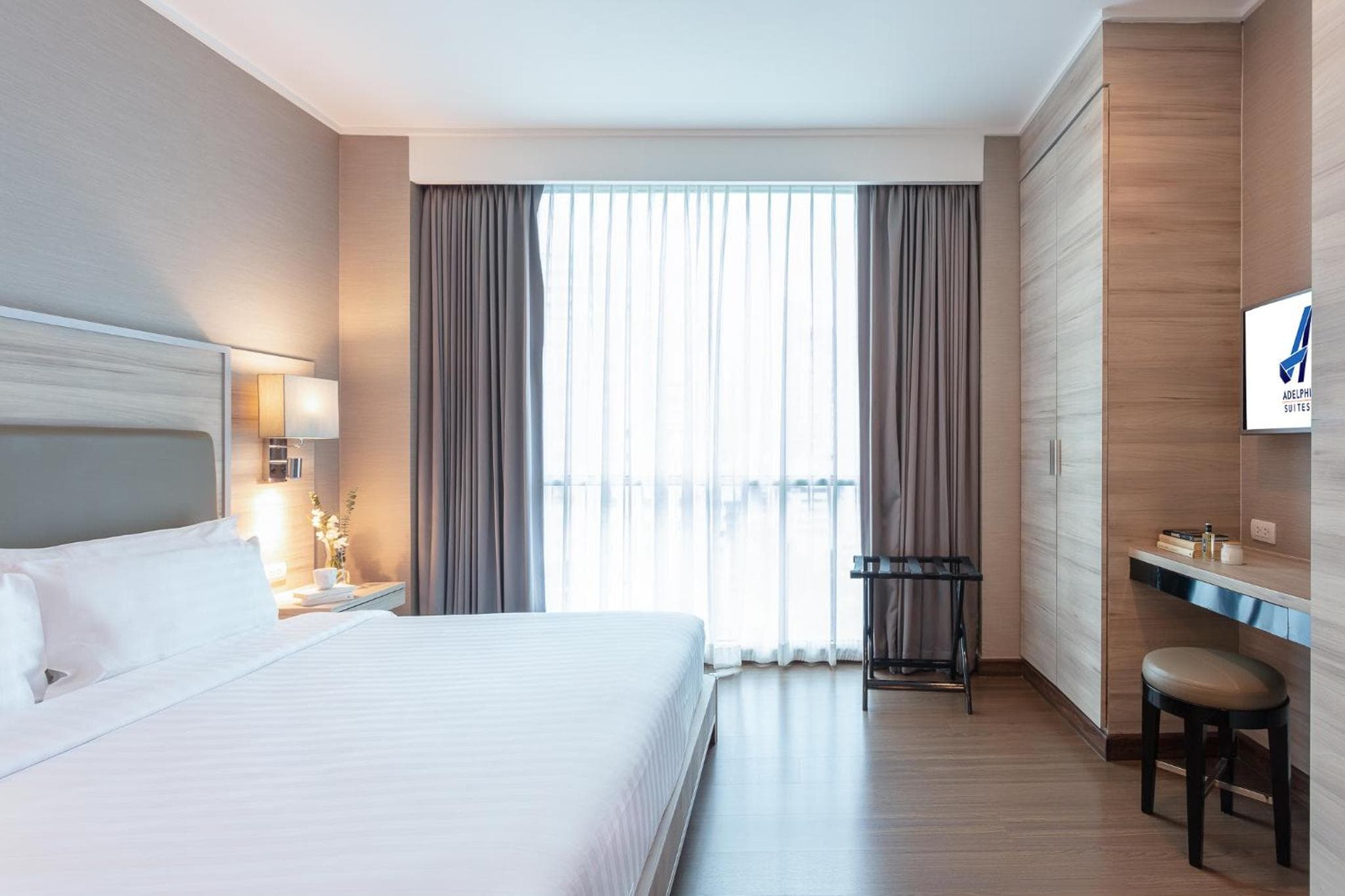 Adelphi Suites Bangkok — 30
