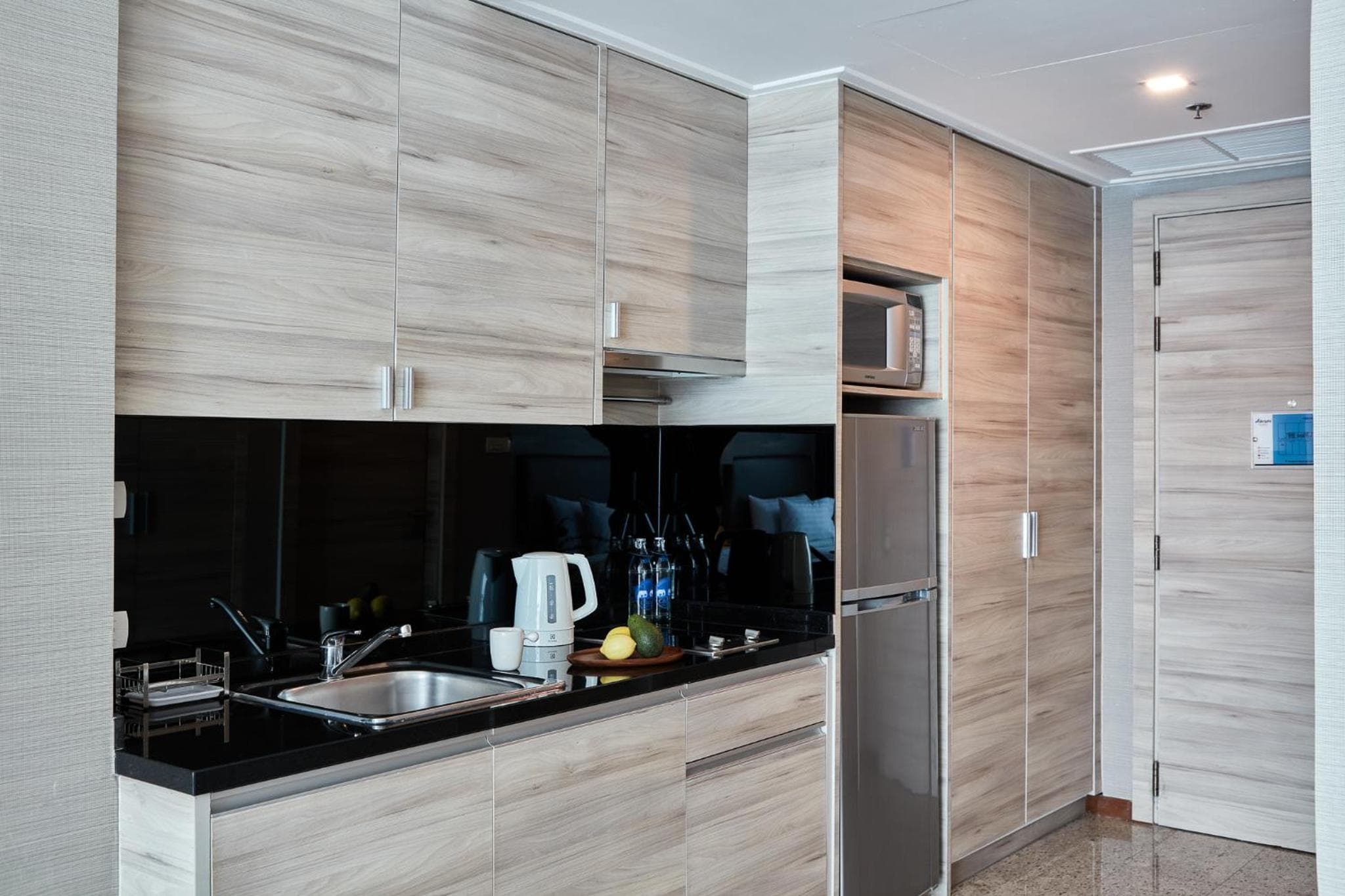 Adelphi Suites Bangkok — 18