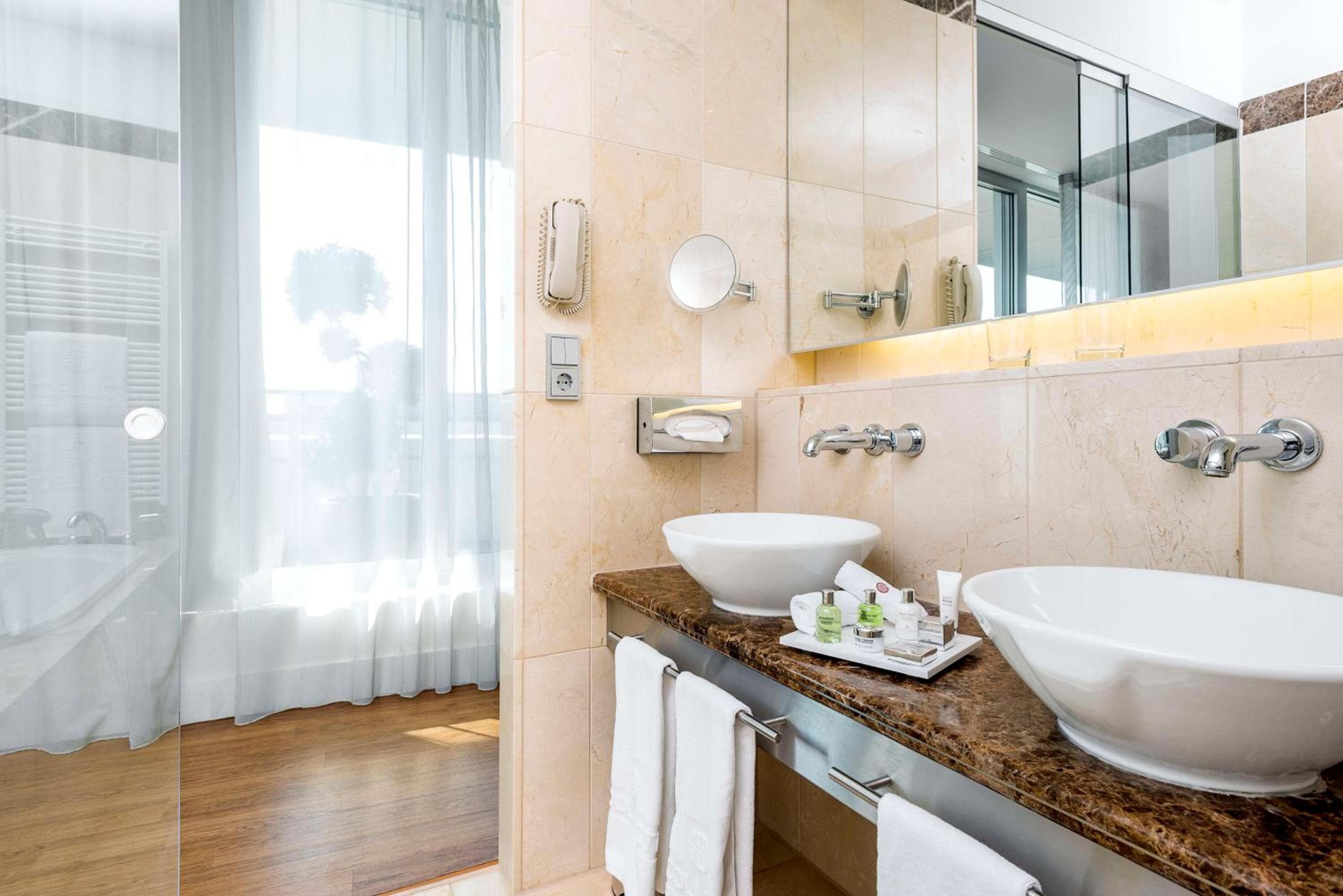 NH Collection Berlin Mitte Friedrichstrasse hotel, Friedrichstr. 96, Berlin, Germany — photo 4