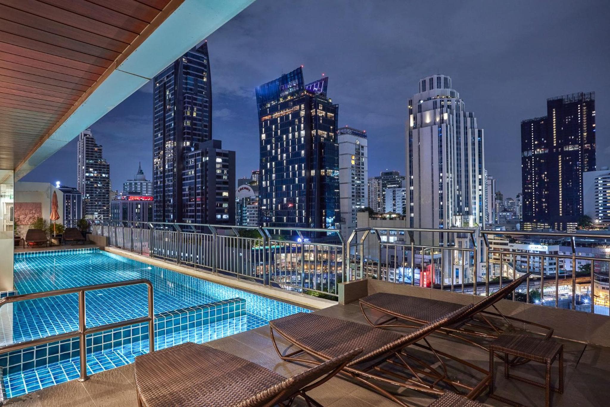 Adelphi Suites Bangkok — 22