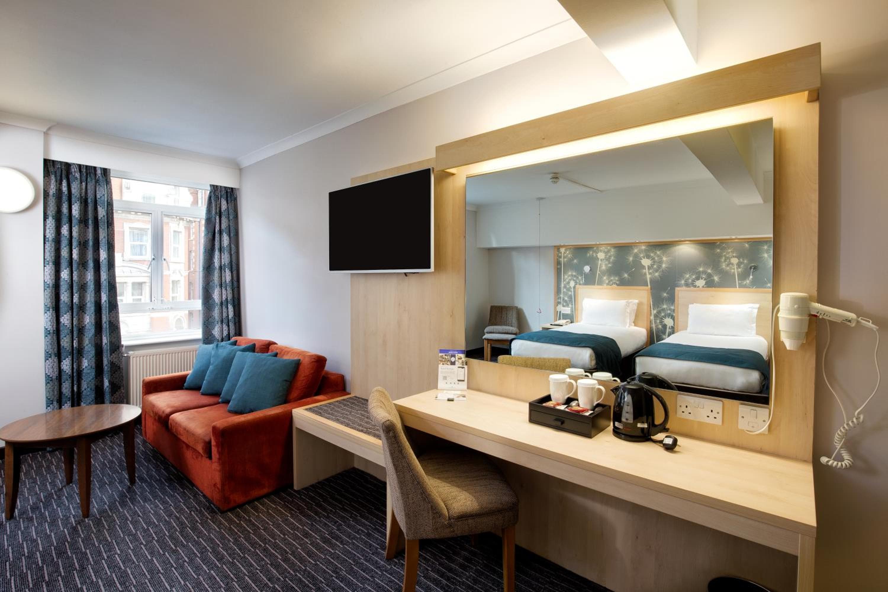 Bedford Hotel — 6