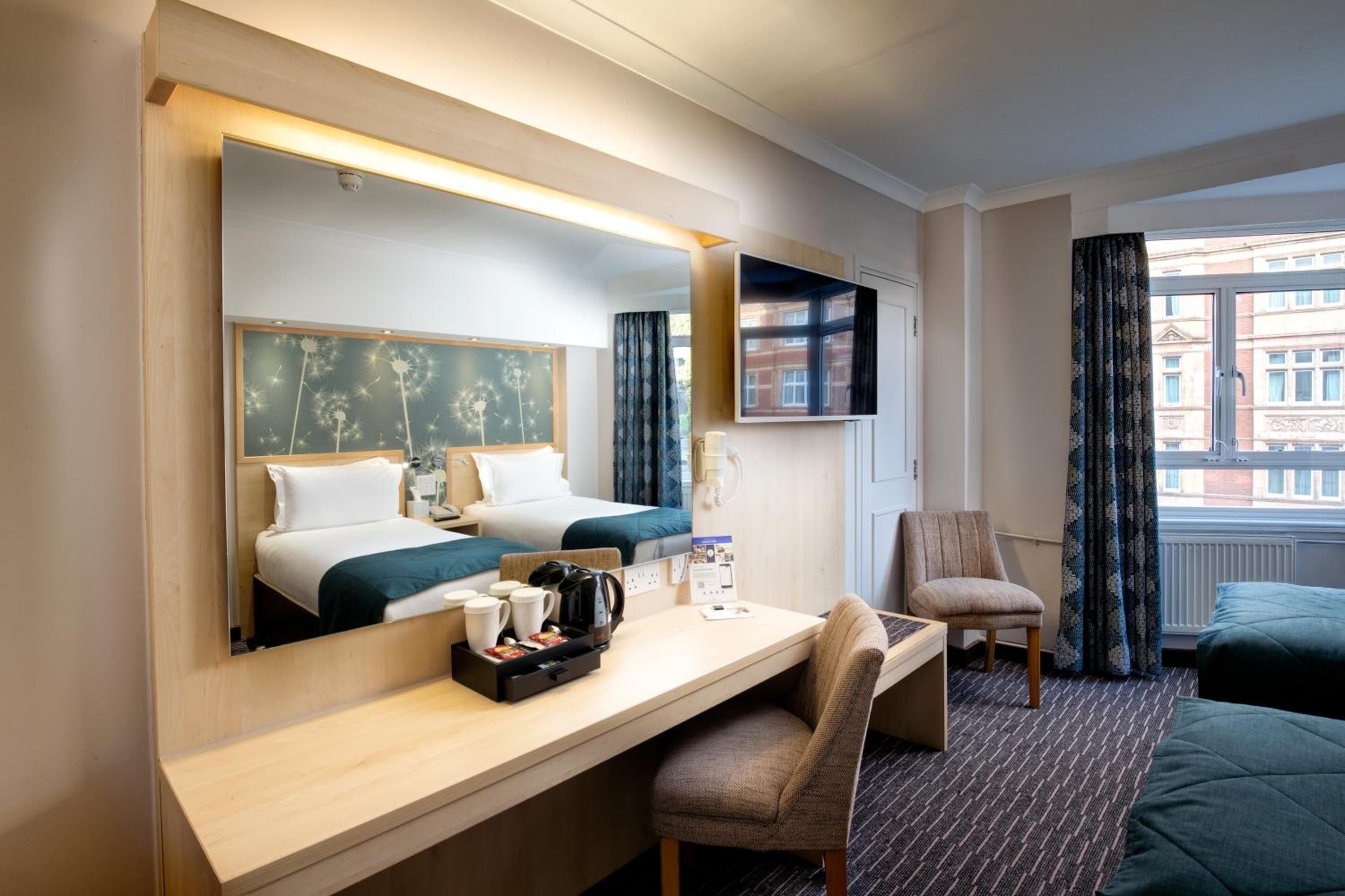 Bedford Hotel — 18