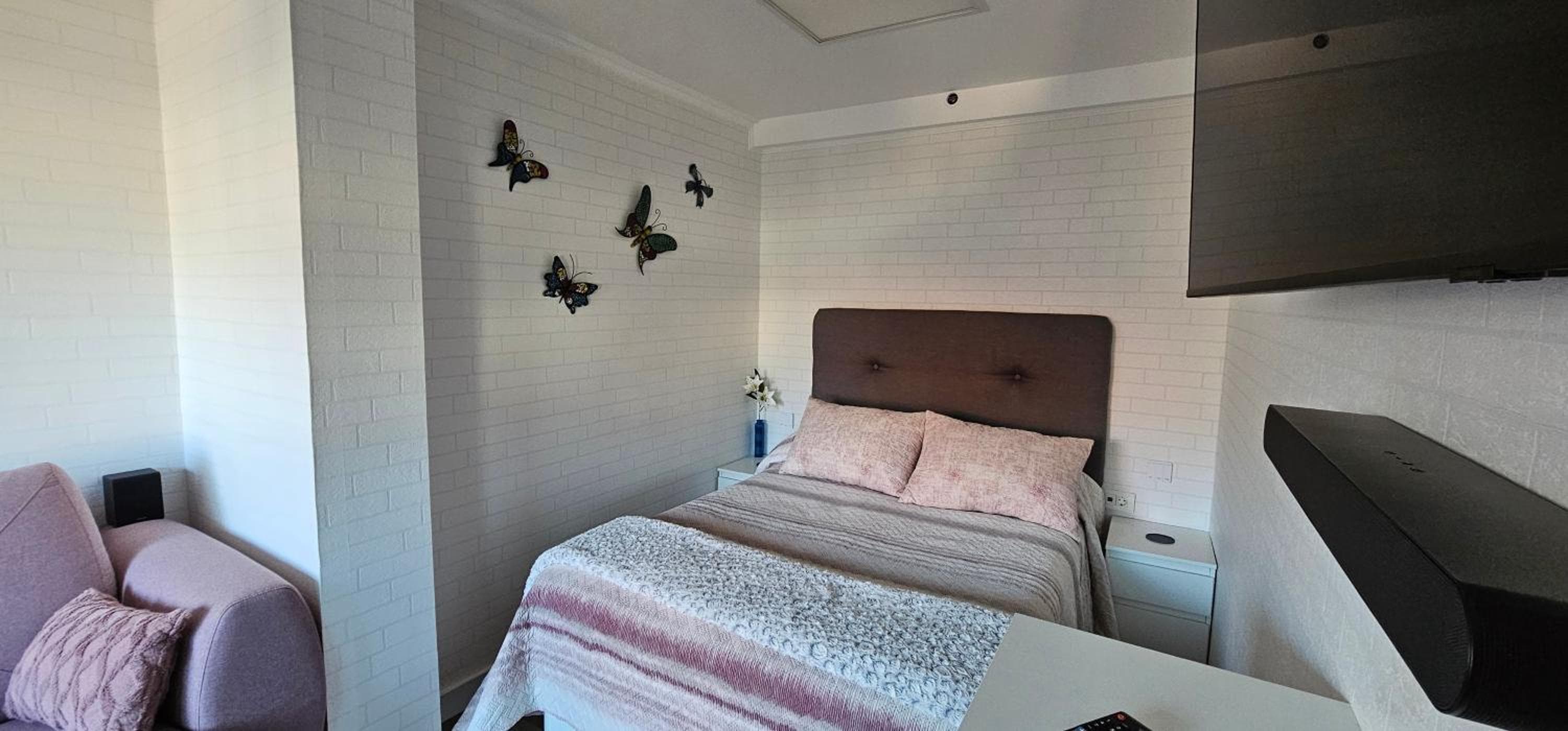 Estudio tranquilo cerca del mar. — 1