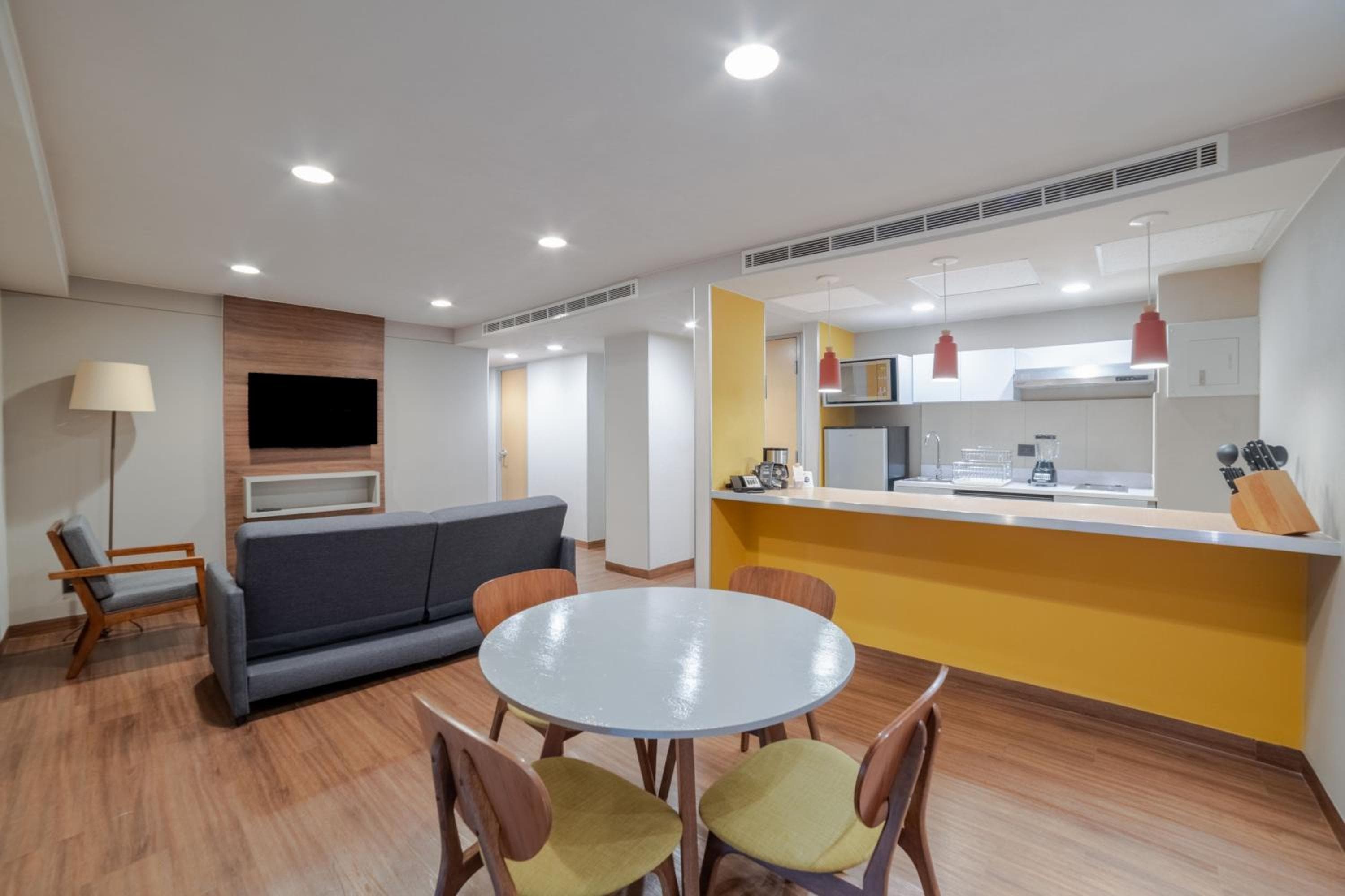 City Express Suites by Marriott Anzures — 25