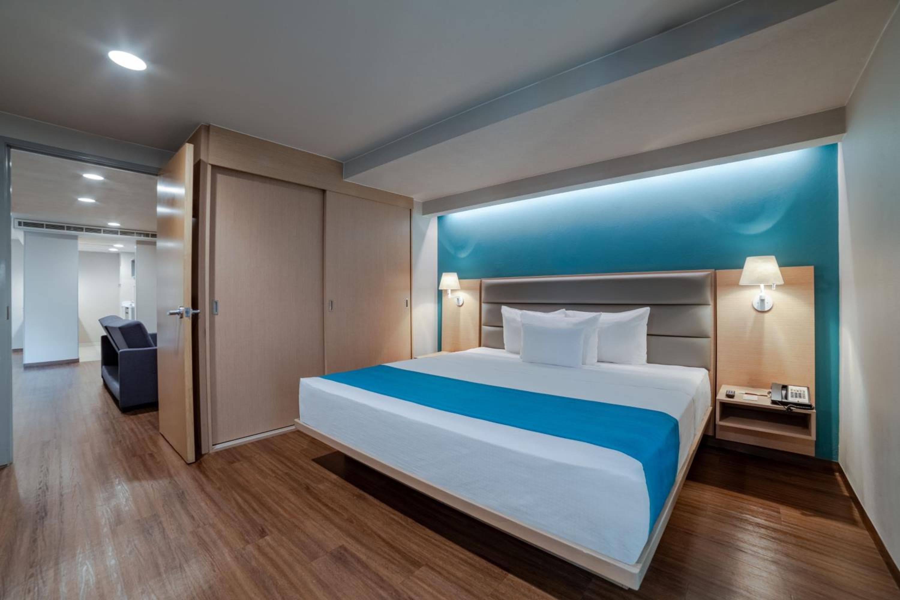 City Express Suites by Marriott Anzures — 24