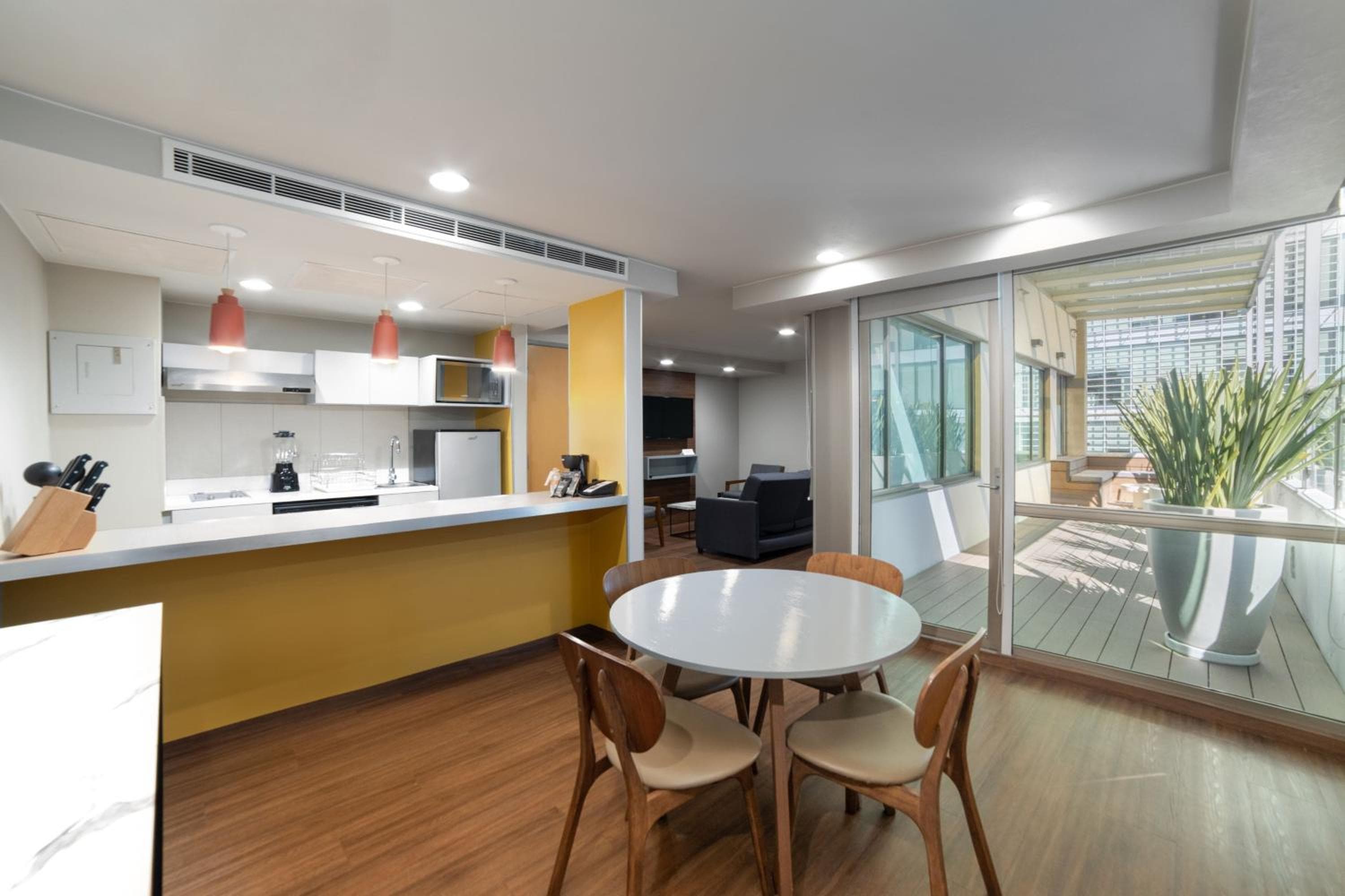 City Express Suites by Marriott Anzures — 20
