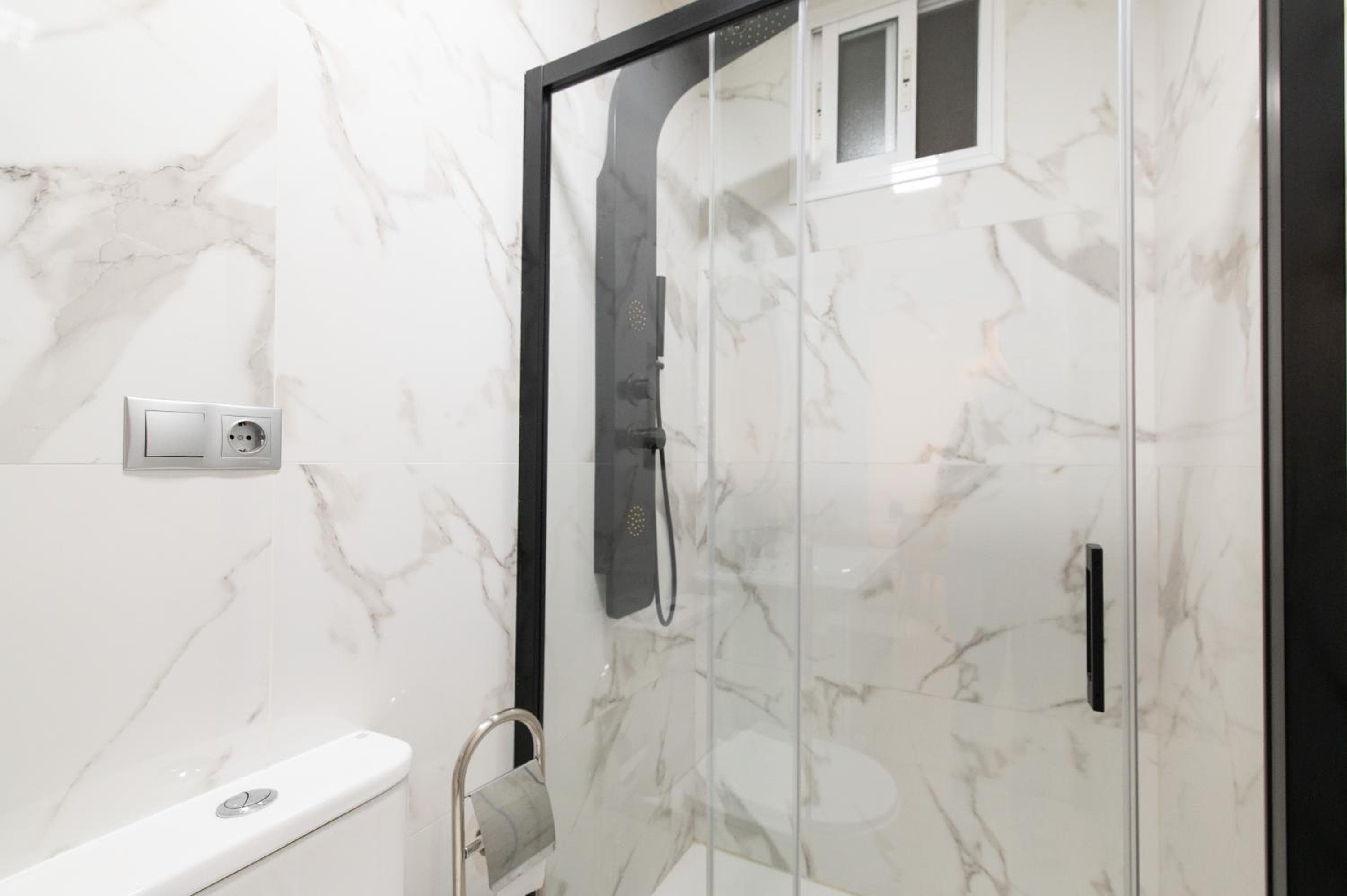 Nuovissimo appartamento Triana Centro con due camere da letto — 2