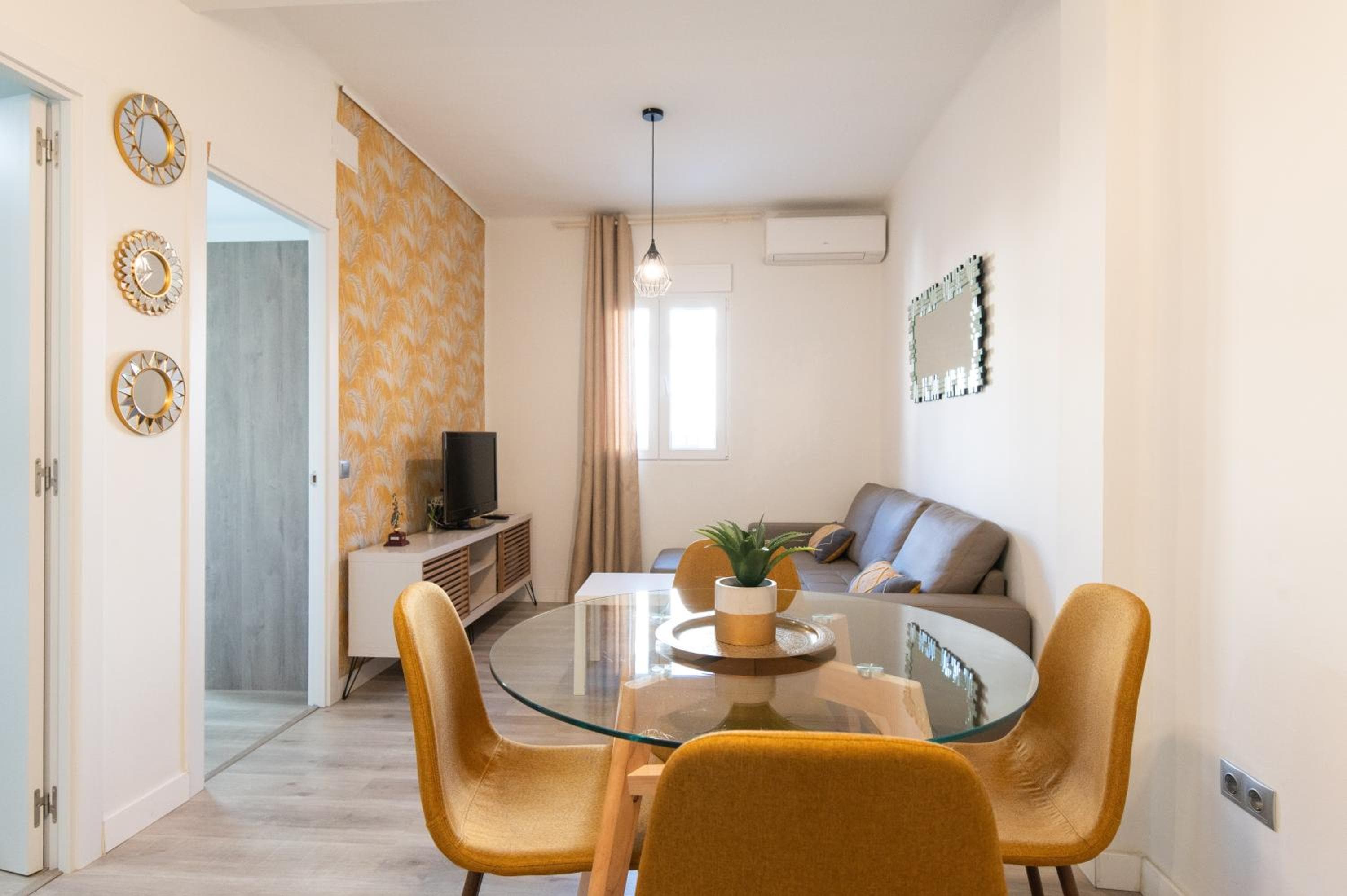 Nuovissimo appartamento Triana Centro con due camere da letto — 1