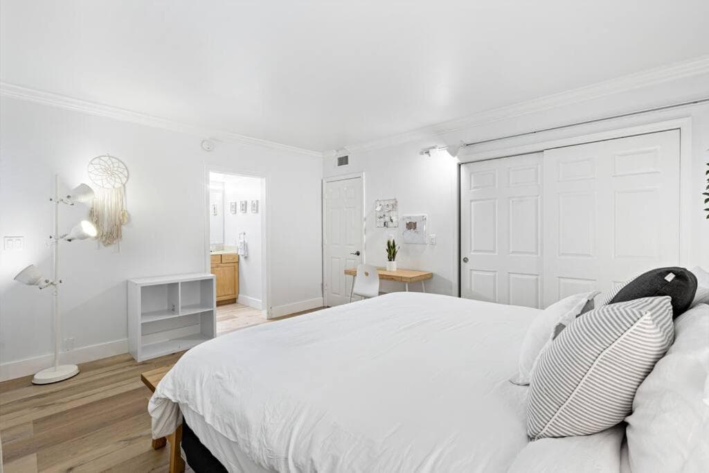 Charming Apartment near Las Olas Blvd — 6