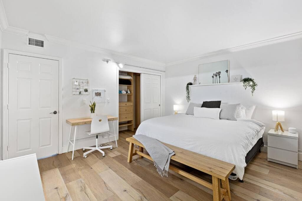 Charming Apartment near Las Olas Blvd — 5