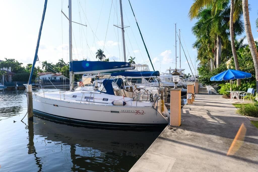 Charming Apartment near Las Olas Blvd — 24