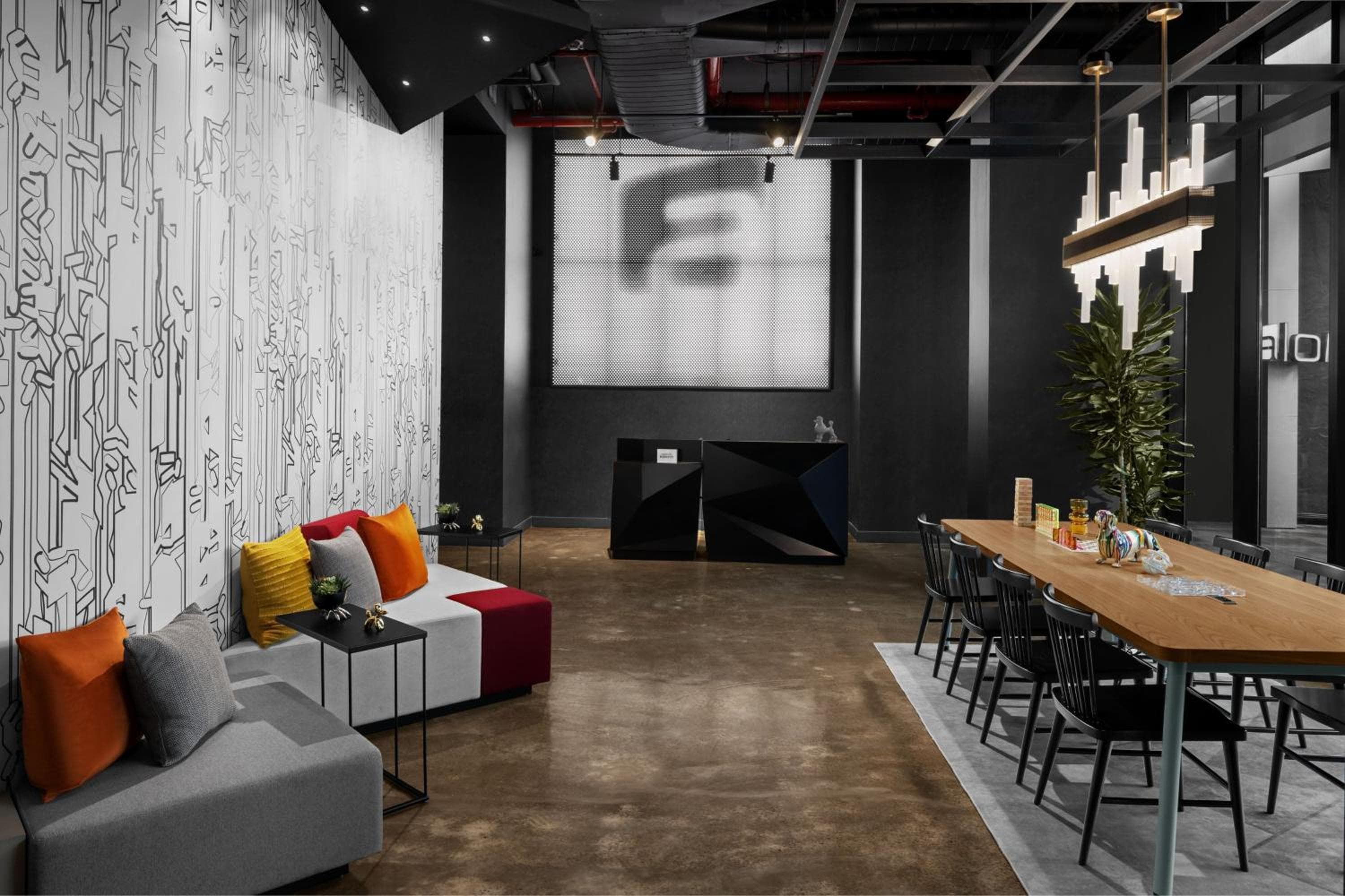 Aloft by Marriott New York Chelsea — 23