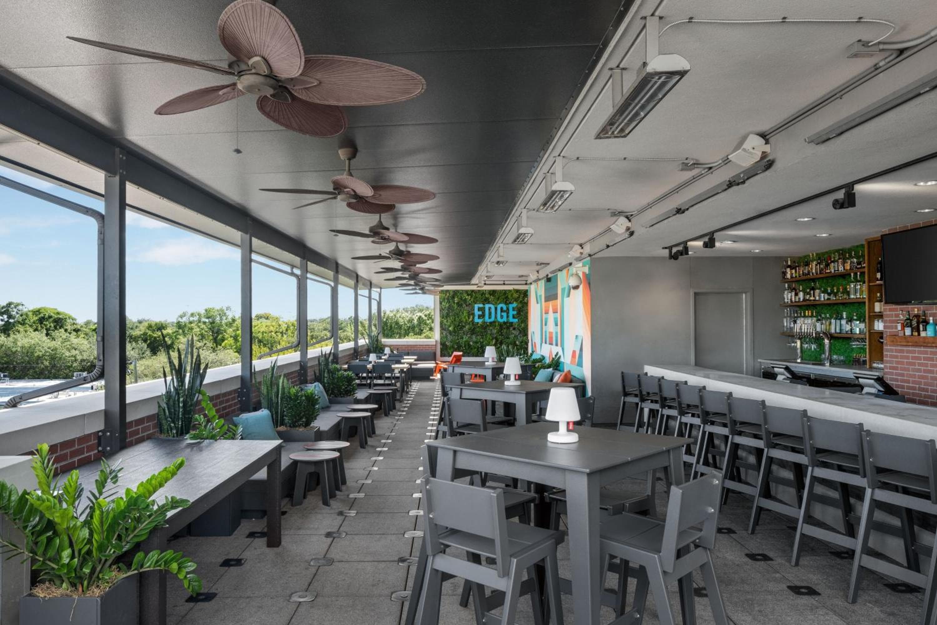 Epicurean Hotel, Autograph Collection — 24