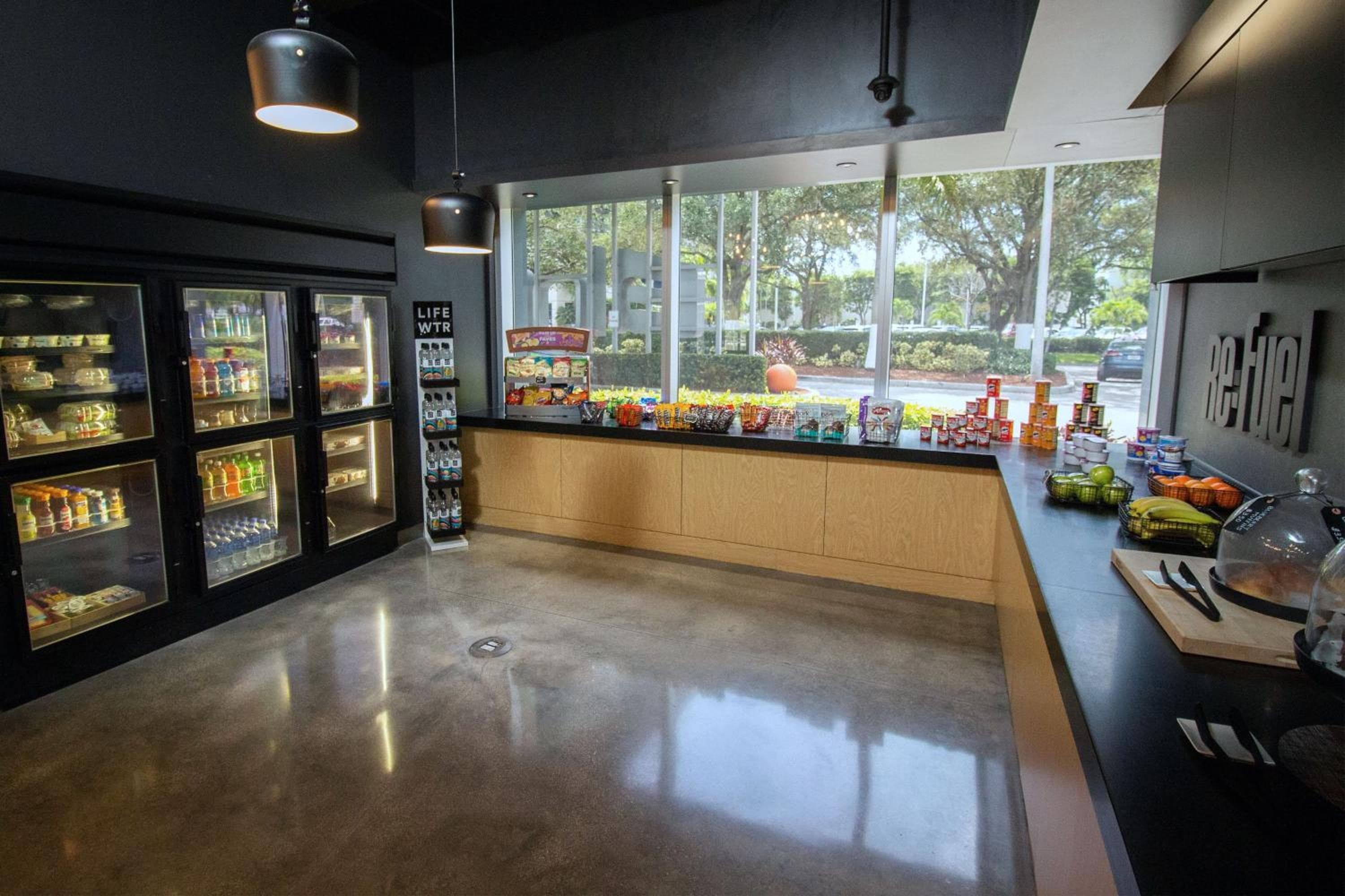 In alto Miami Doral — 17