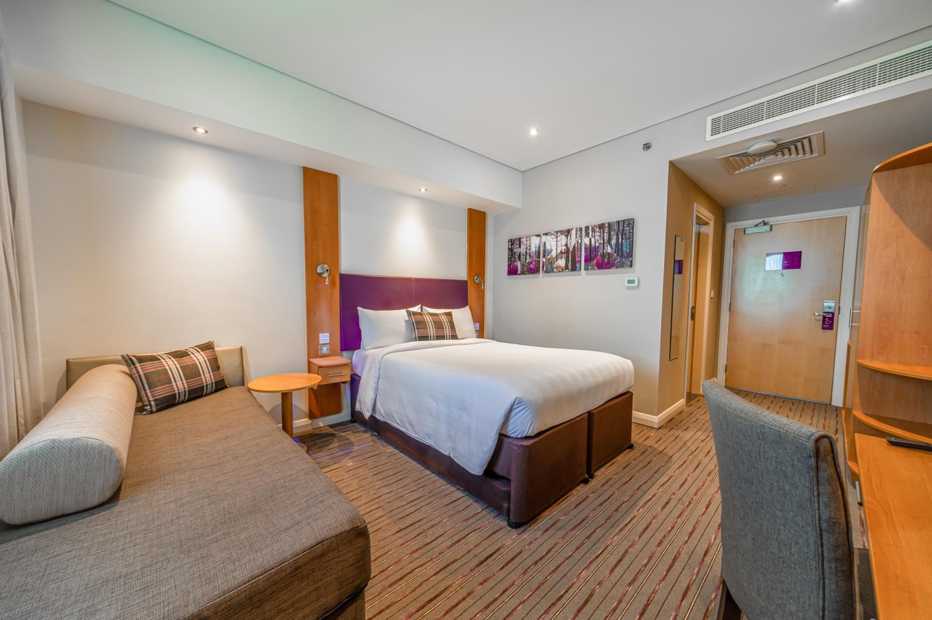 Premier Inn Dubai Silicon Oasis - An Emirates Group Company — 18