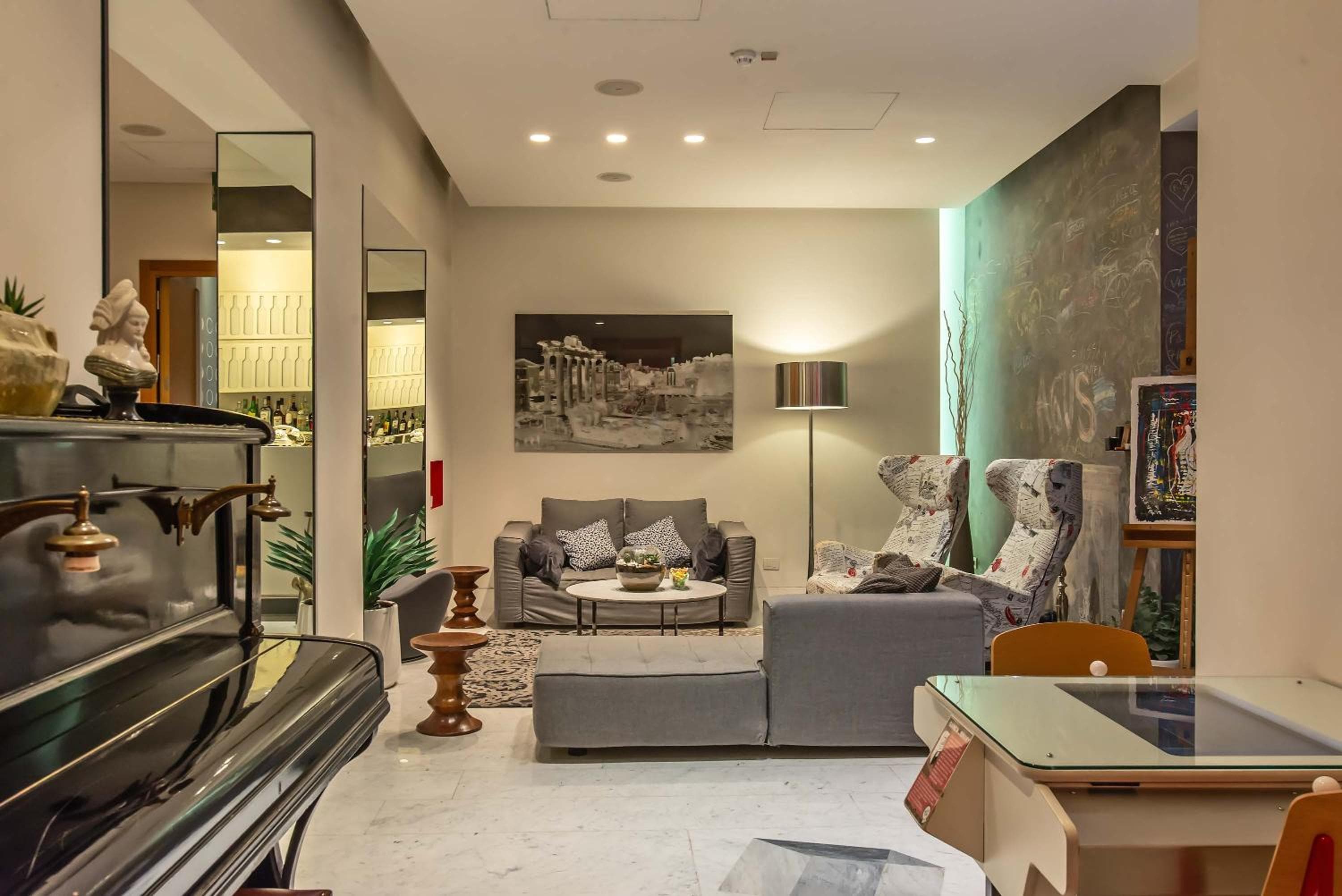 Hotel White — 27