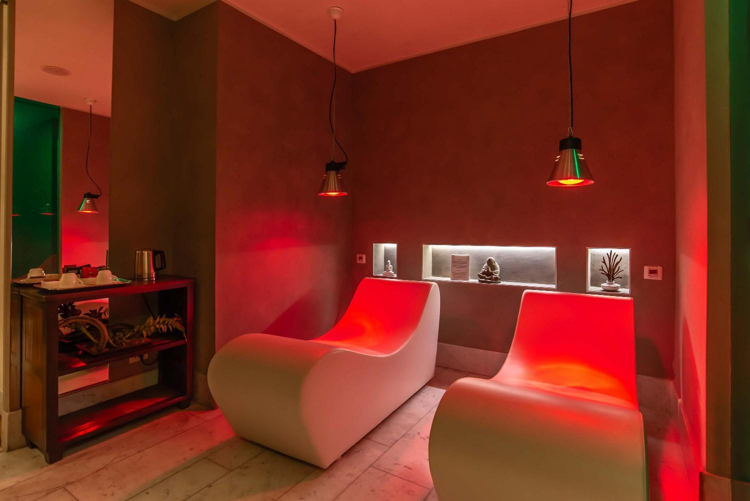 Hotel White — 13