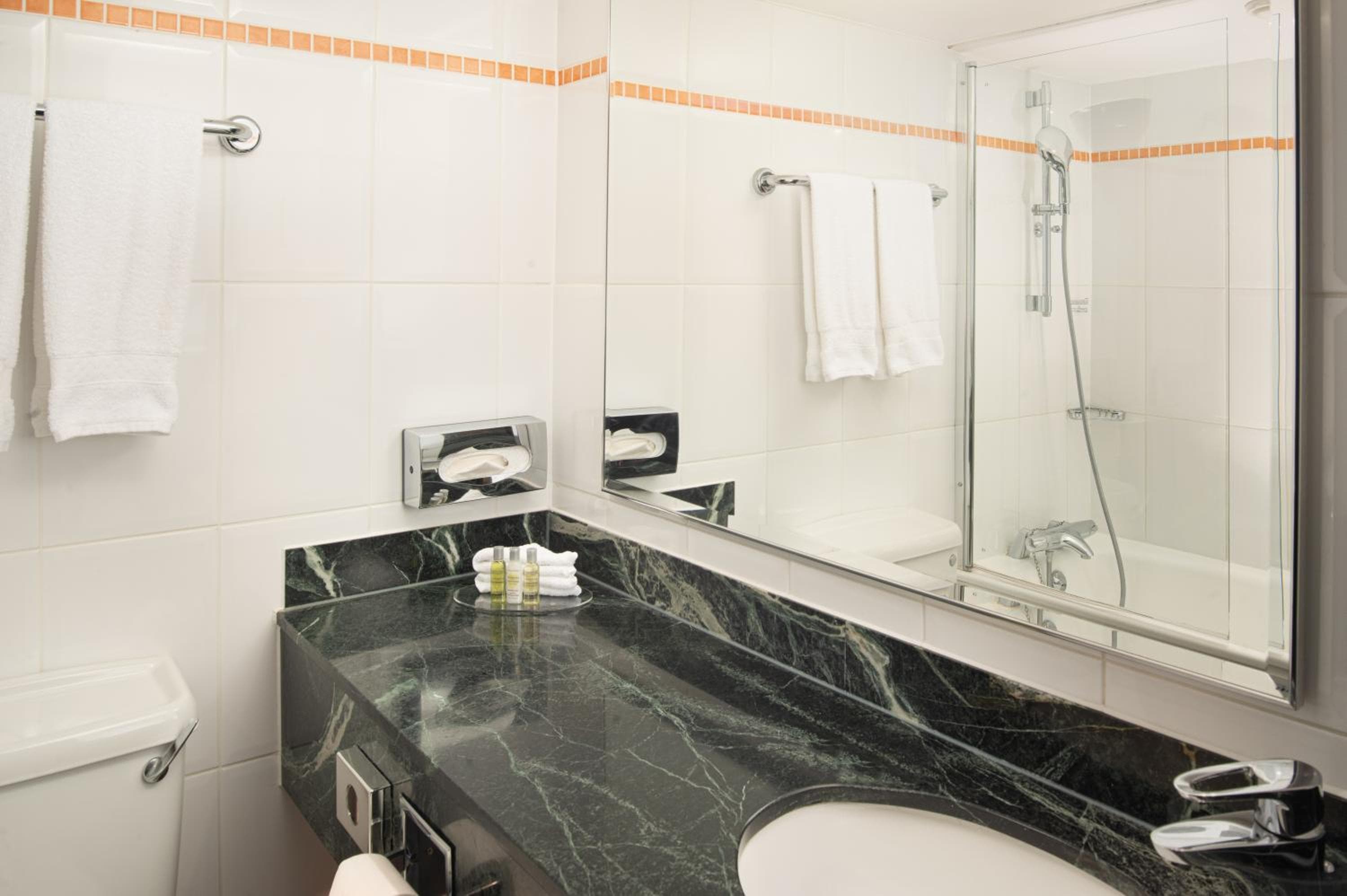 Hilton London Kensington Hotel — 26