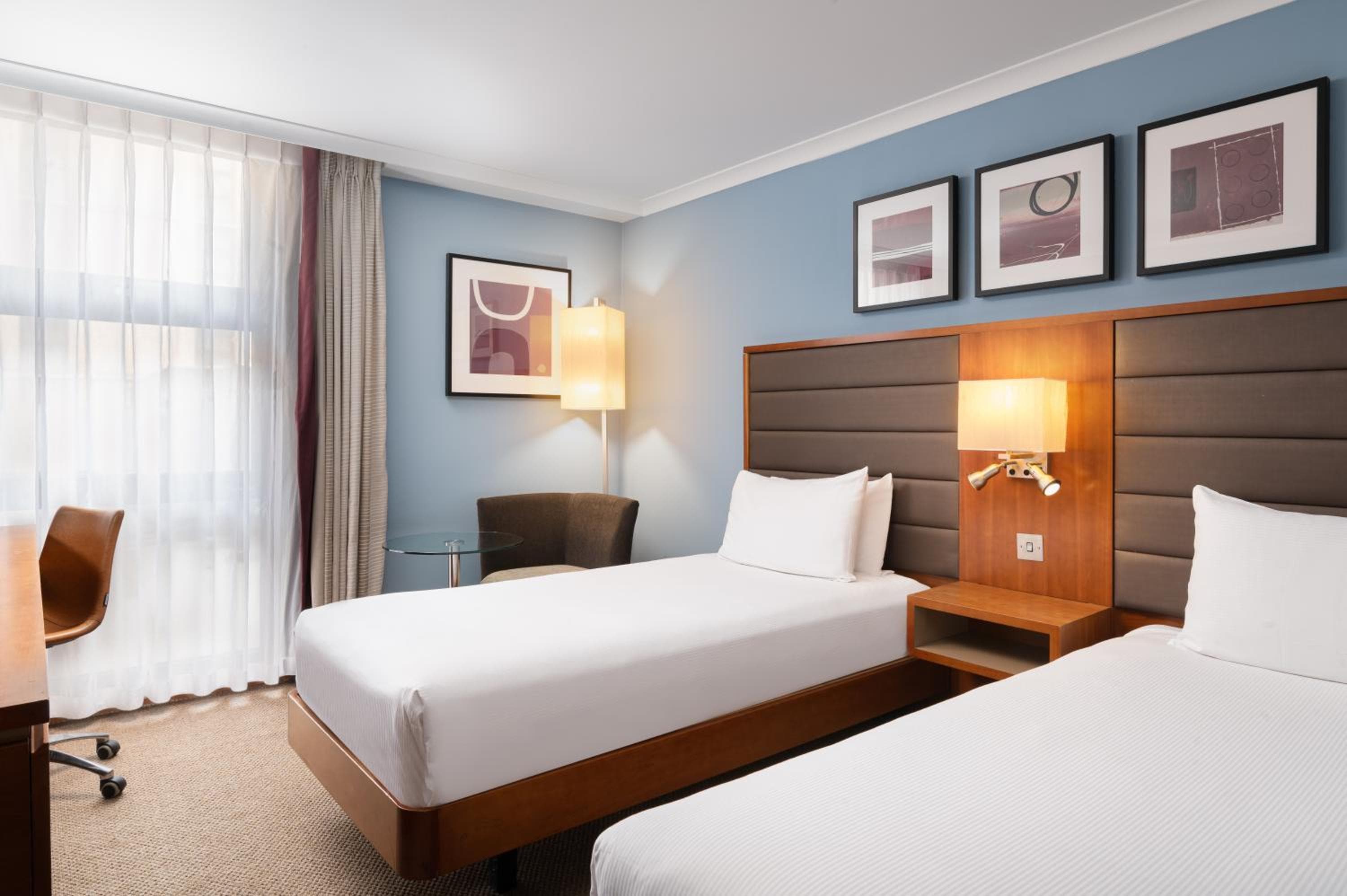 Hilton London Kensington Hotel — 10