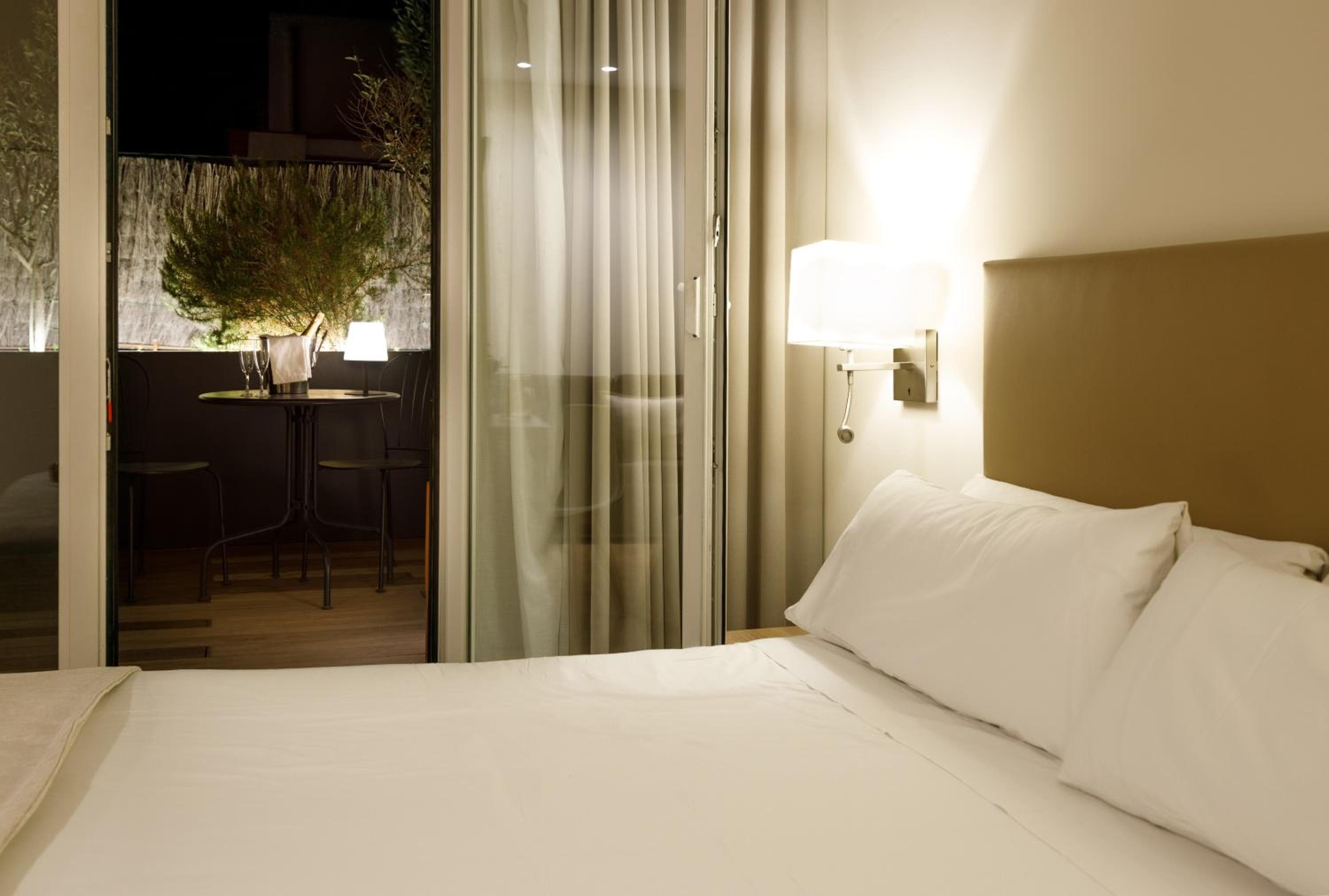 Aparthotel Mariano Cubi Barcelona — 12
