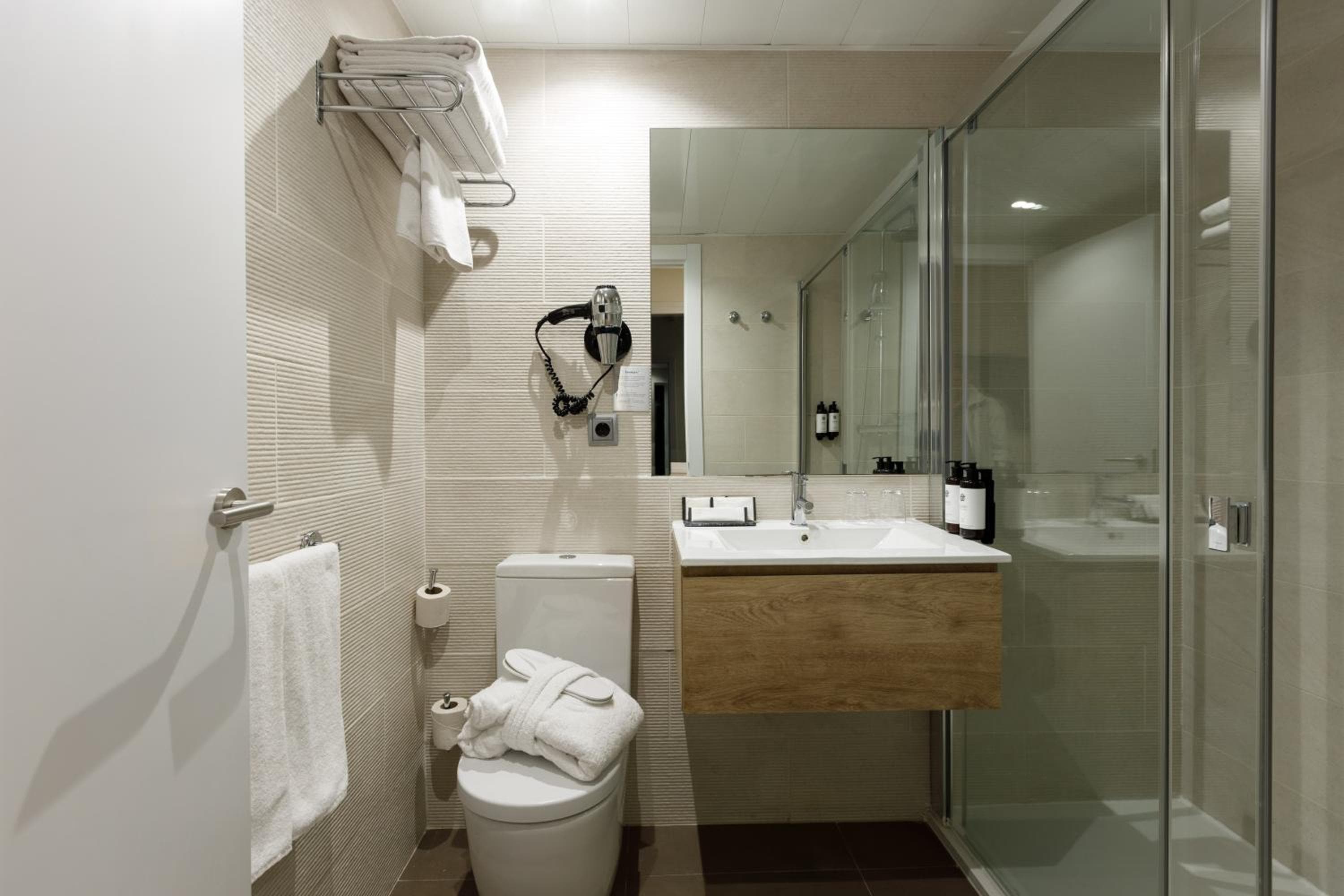 Aparthotel Mariano Cubi Barcelona — 17