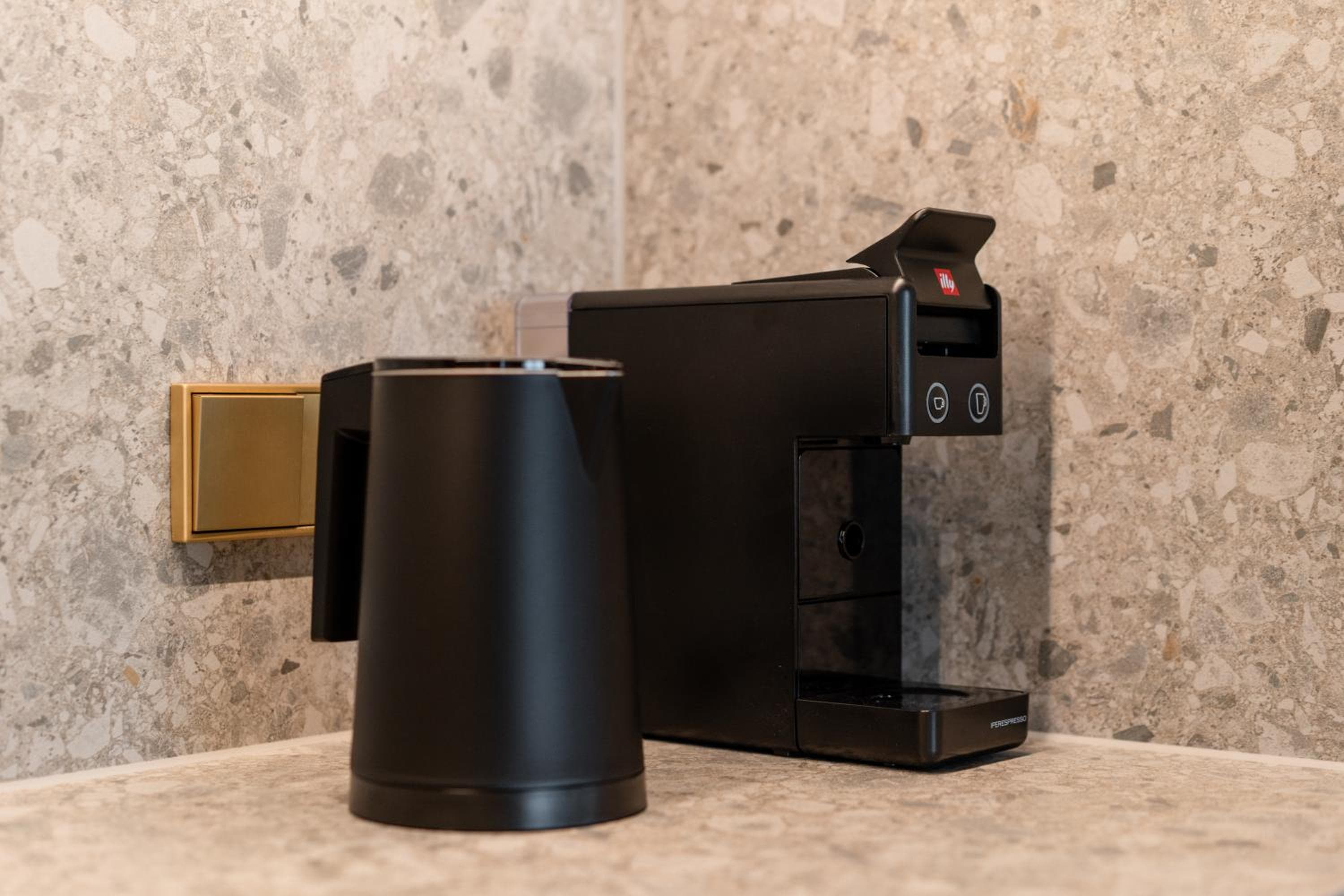 Hilton Berlin hotel, Anton-Wilhelm-Amo-Str. 30, Berlin, Germany — photo 180