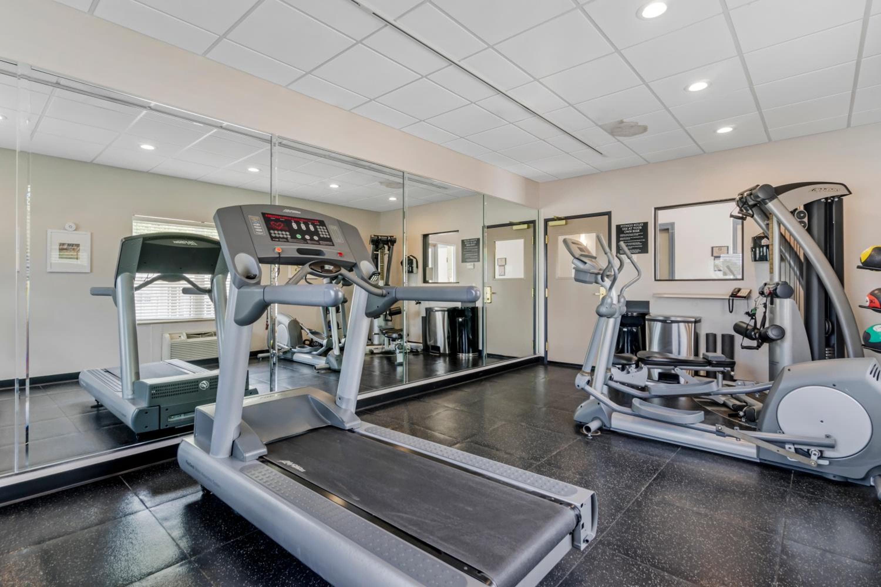 Country Inn & Suites by Radisson, Tampa Airport North, FL — 10