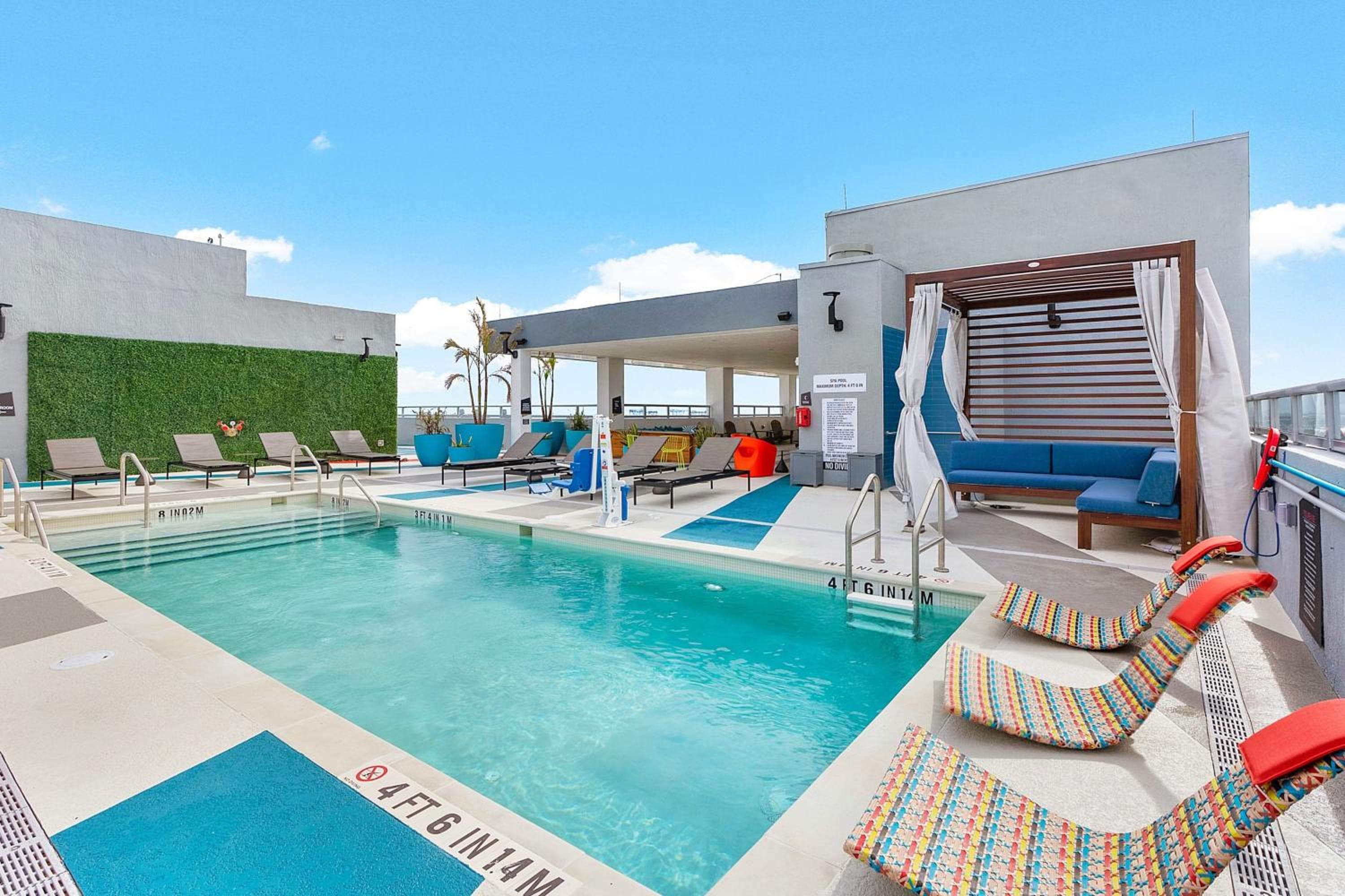 Aloft by Marriott Fort Lauderdale Airport — 12