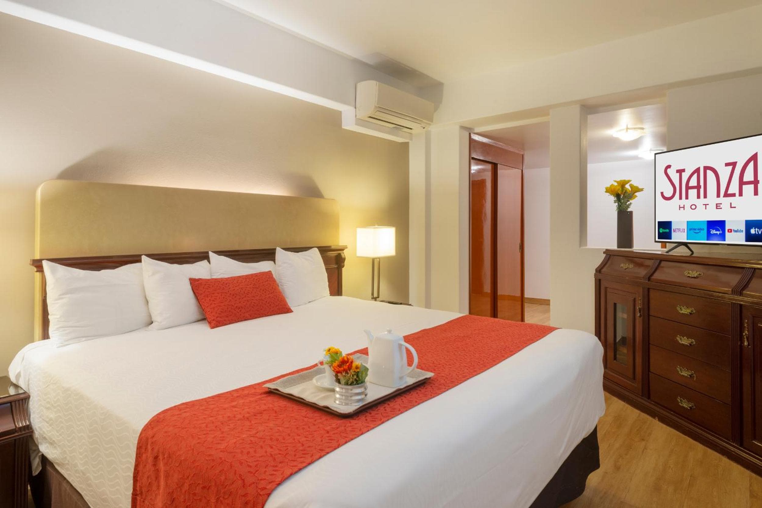 Stanza Hotel — 6