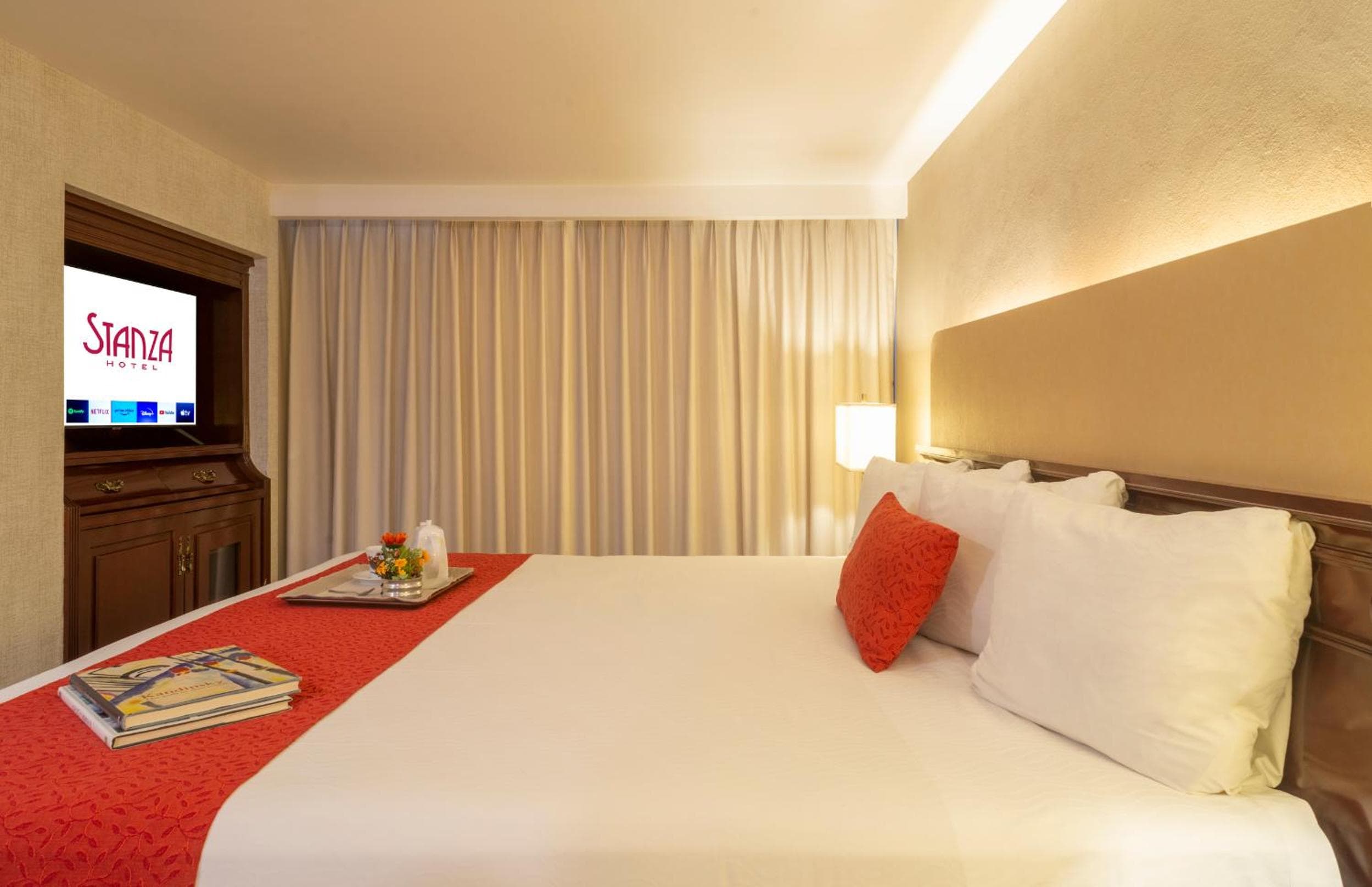Stanza Hotel — 30