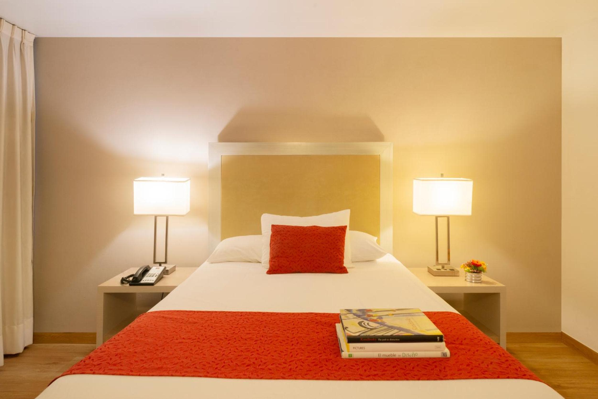 Stanza Hotel — 15