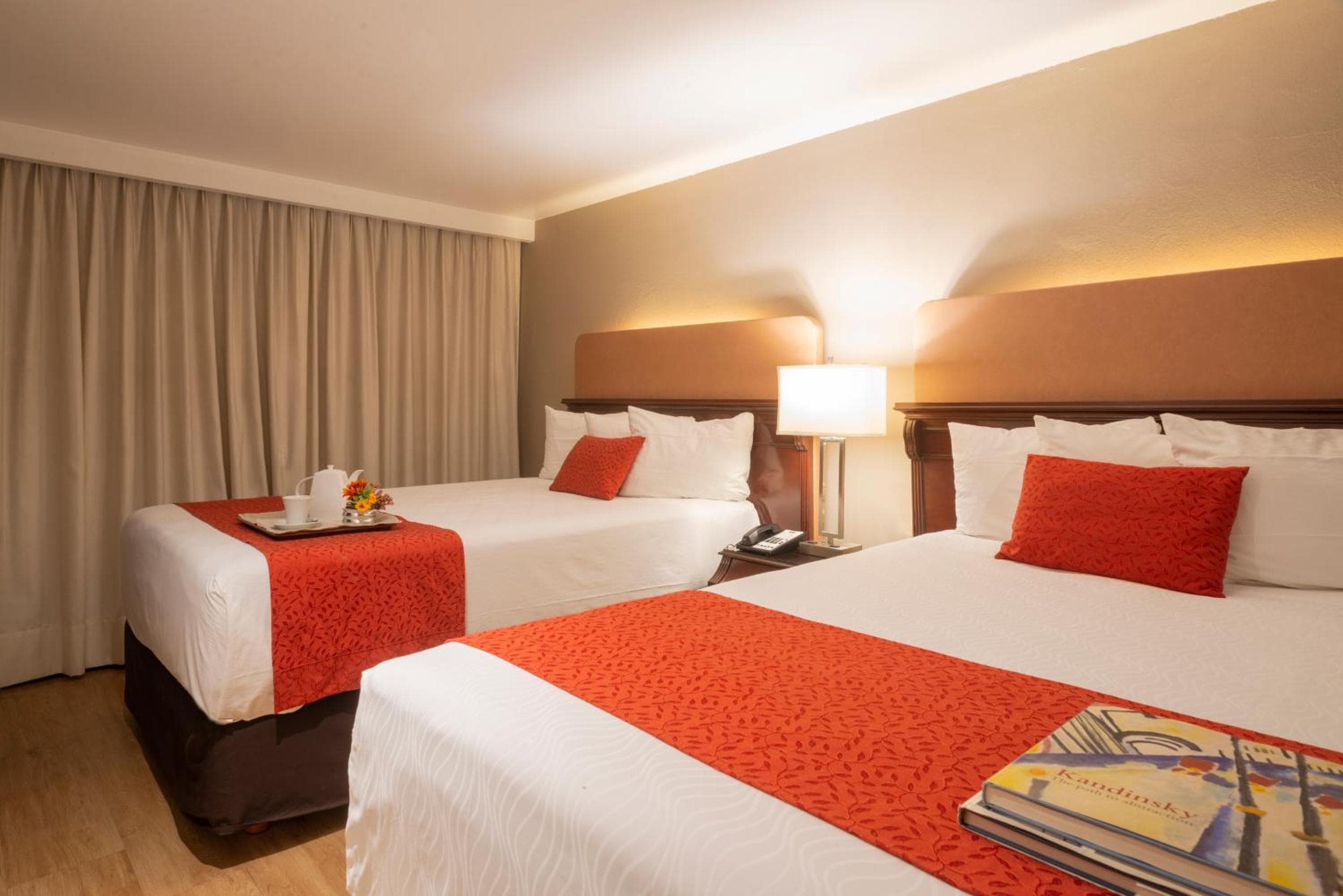 Stanza Hotel — 4