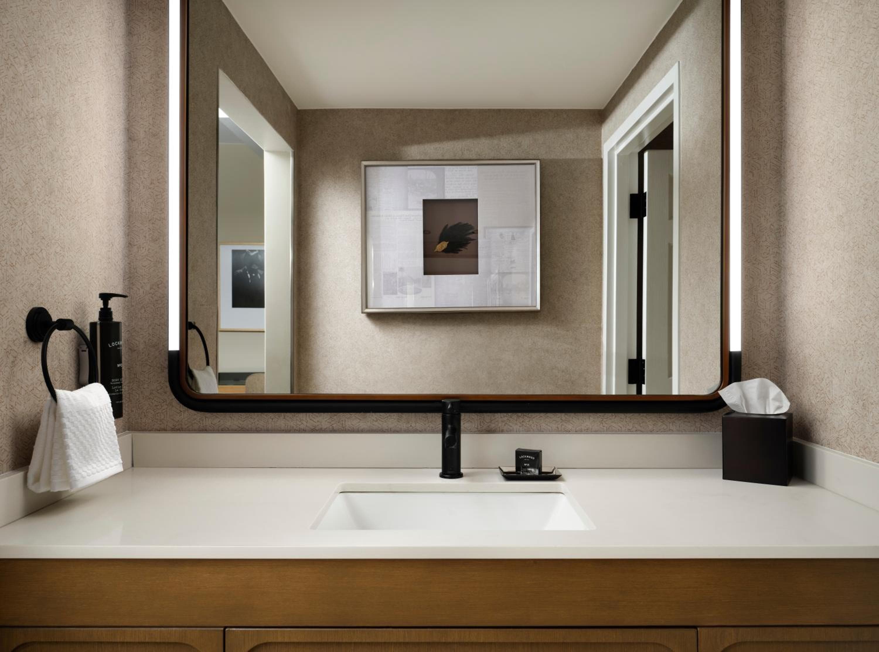 Hotel Flor Tampa Downtown, Tapestry Collection By Hilton — 7