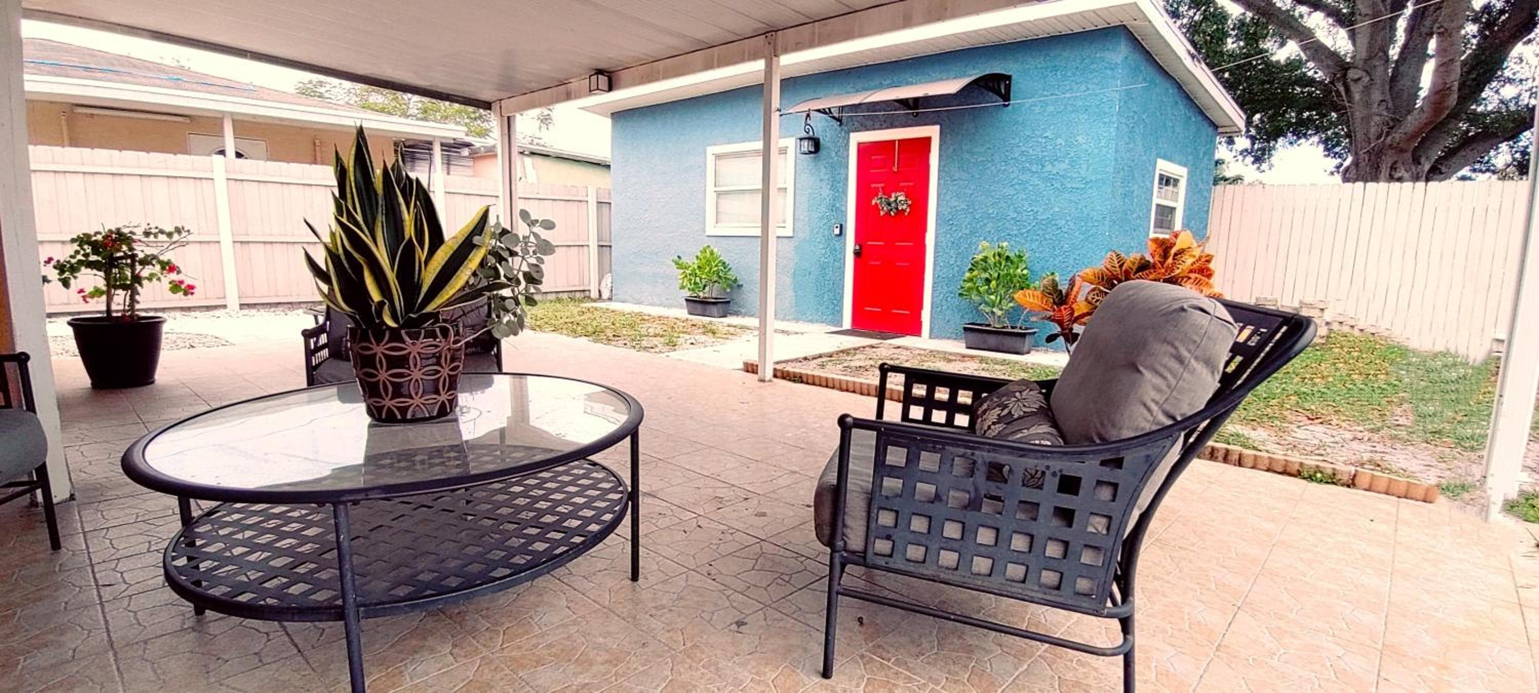 Loft Close to Downtown, Raymond James Stadium, Airport and Many More Places — 9
