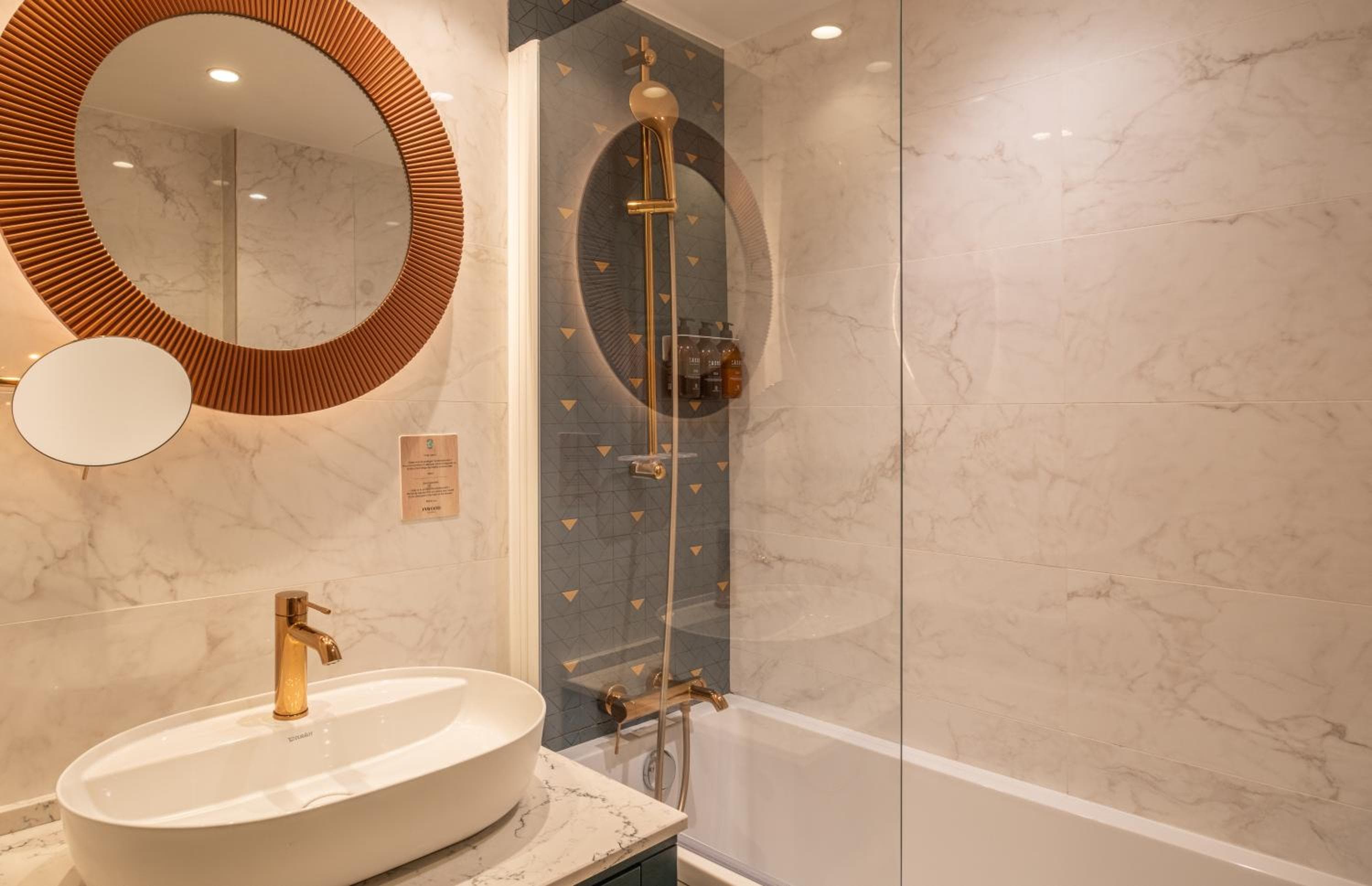 Hôtel Le Tourville by Inwood Hotels — 3