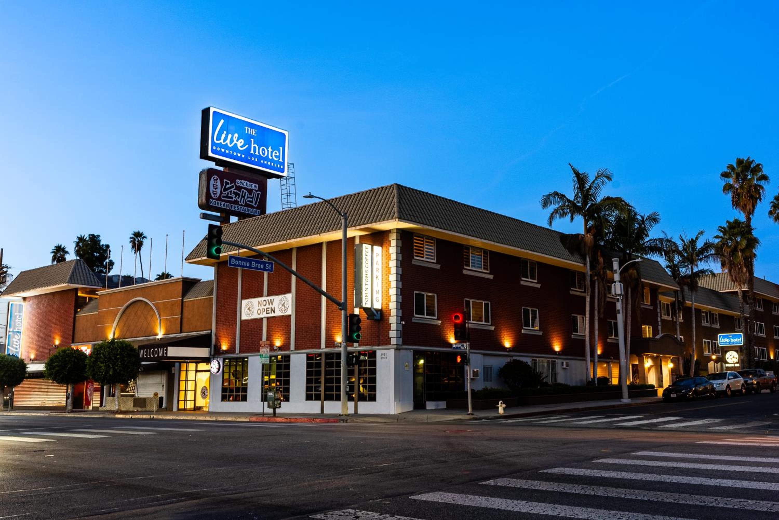 El hotel vivo — 1