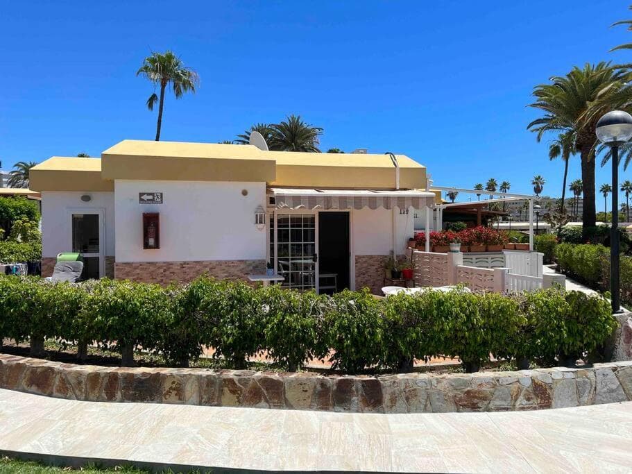 Casa Queer Bungalow with pool near Yumbo — 1
