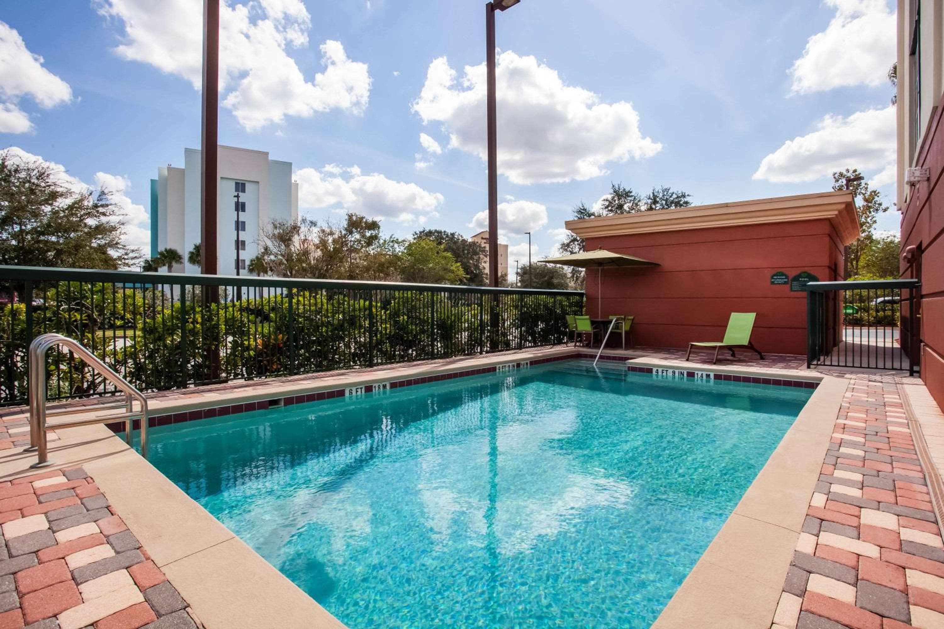 Wingate By Wyndham - Orlando International Airport- Free Hot Breakfast — 10